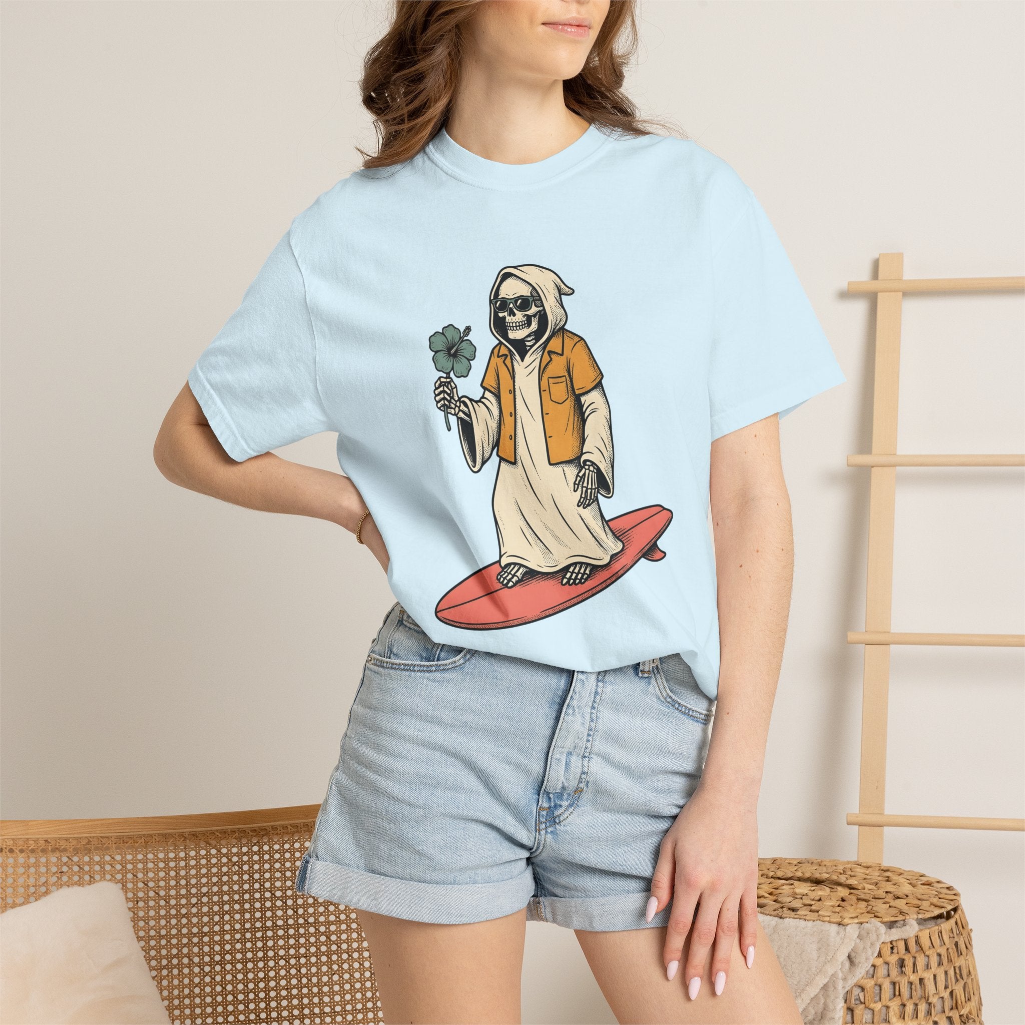 Skeleton Surfer Shirt Surfing Halloween Gift Women Tattoo Tee Skeleton T-Shirt Surfer Fan Ink Tshirt Spooky Graphic Vintage Hibiscus Tshirt