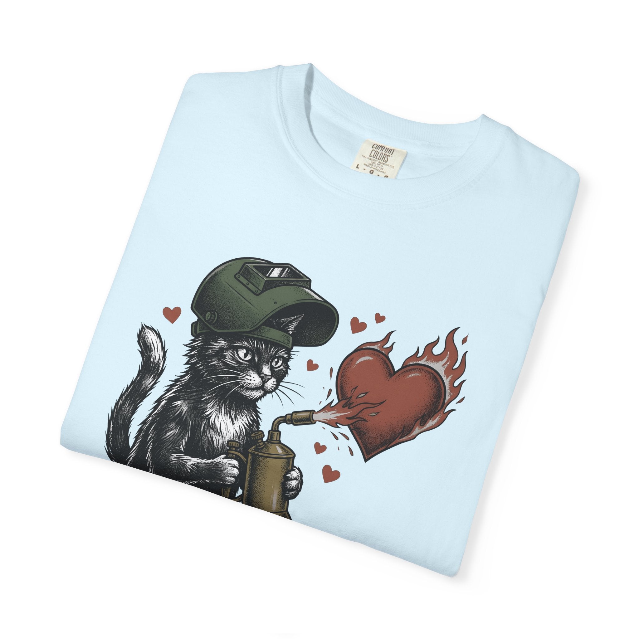 Welder Cat Shirt Cat Funny Gift Women Antique Tee Welding Cat T-Shirt Cat Fan Vintage Tshirt Humor Graphic Doodle Heart Flame Tshirt
