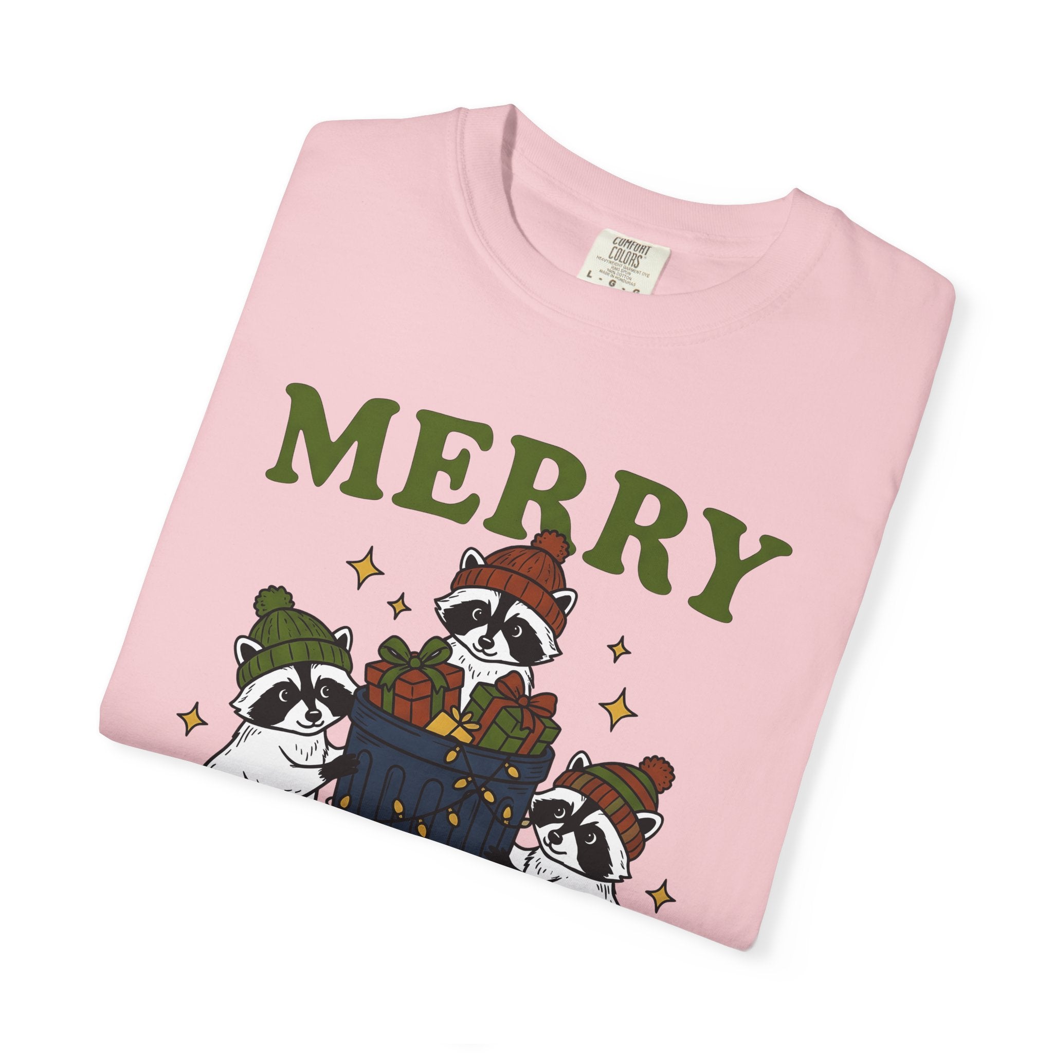 Raccoon Christmas Shirt Funny Animal Gift Women Cartoon Tee Trash Panda T-Shirt Humor Fan Cartoonish Tshirt Creature Graphic Hand Drawn Gift