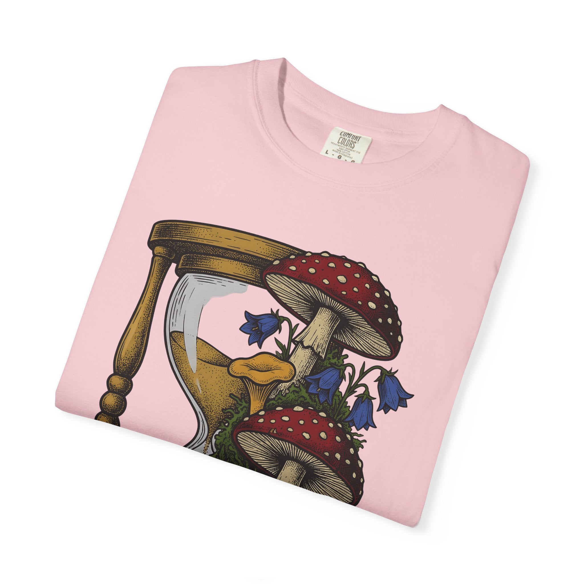 Mushroom Hourglass Shirt Boho Chic Nature Gift Women Vintage Tee Hourglass T-Shirt Bohemian Fan Retro Tshirt Environmental Graphic Hand