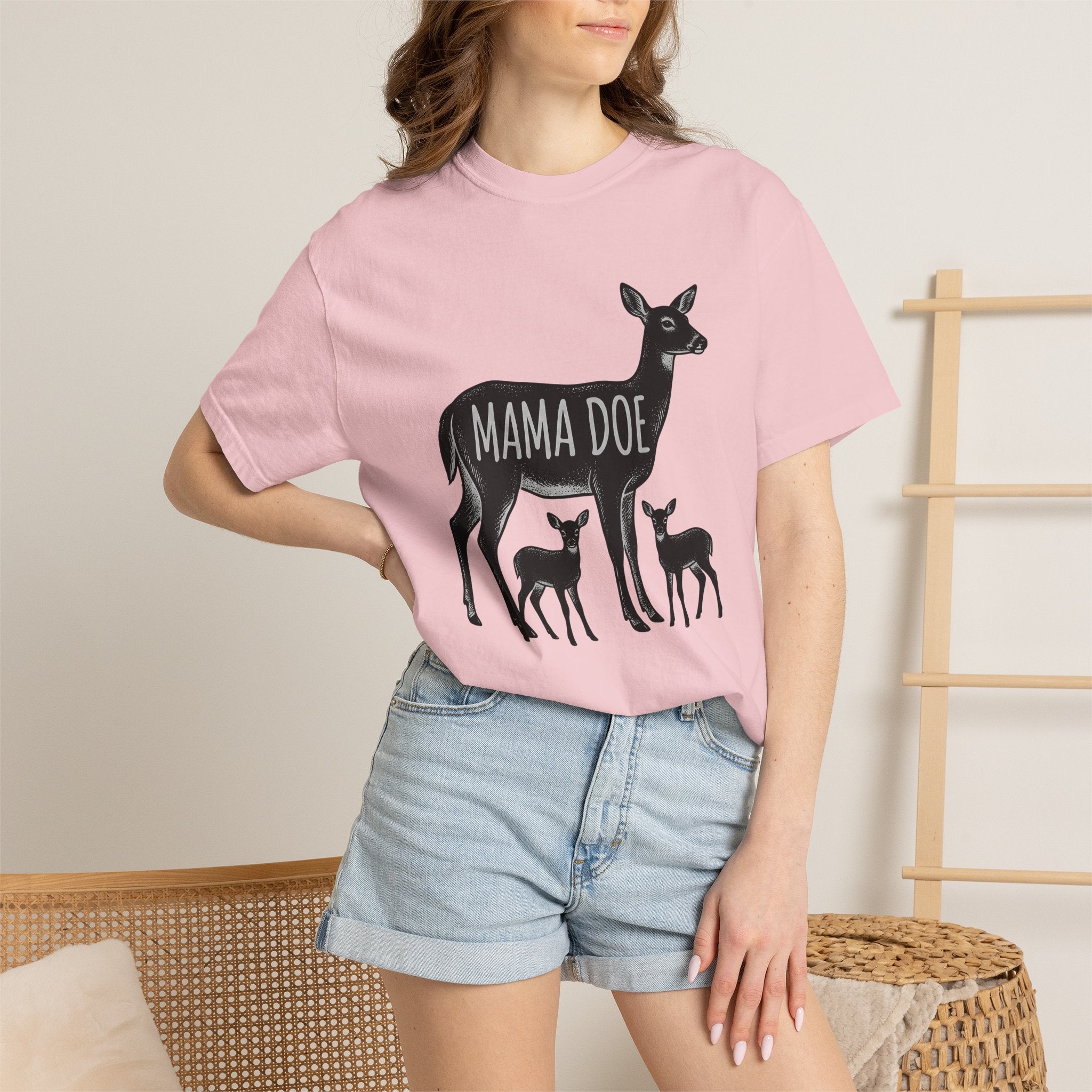 Doe Family Shirt Moms Wildlife Gift Women Retro Tee Deer Family T-Shirt Motherhood Fan Vintage Tshirt Wildlife Graphic Sketch Baby Deer