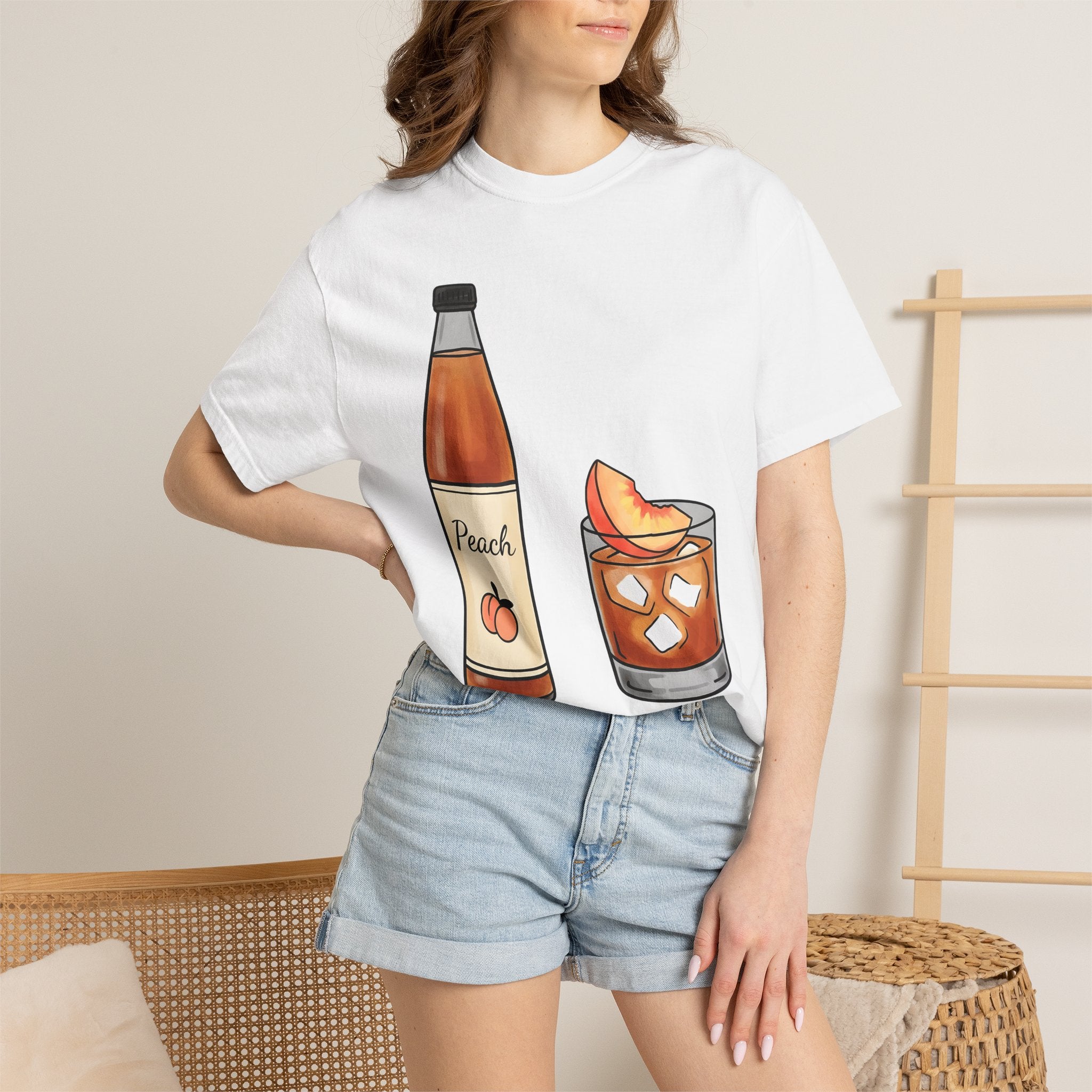 Peach Drink Shirt Fruit Food Gift Women Hand Drawn Tee Bellini T-Shirt Fruit Fan Illustrated Graphic Tshirt Minimalist Fruit Slice Tshirt
