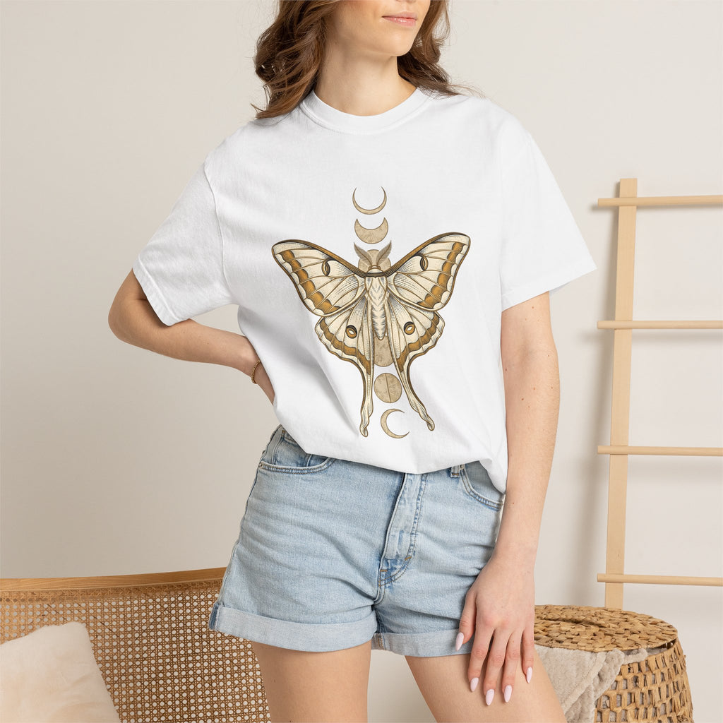 Luna Moth Shirt Boho Chic Celestial Gift Women Mystical Tee Actias Luna T-Shirt Bohemian Fan Spiritual Tshirt Galaxy Graphic Vintage Moon