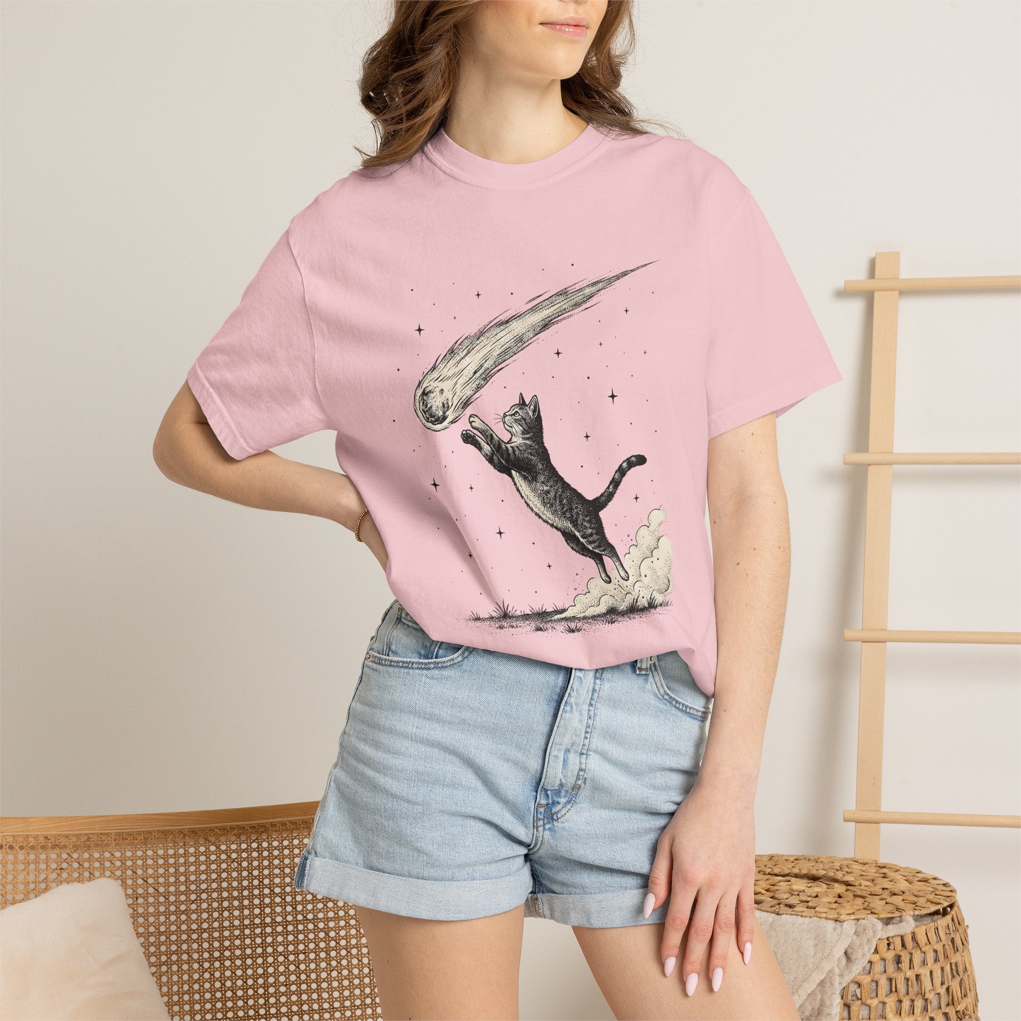 Leaping Cat Shirt Cat Galaxy Gift Women Retro Tee Kitten T-Shirt Cat Fan Feline Tshirt Cosmic Graphic Sketch Falling Star Tshirt
