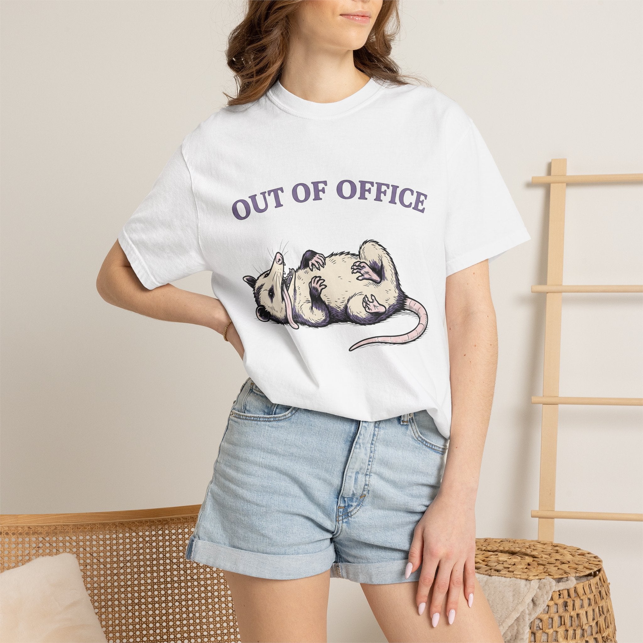 Opossum Graphic Shirt Funny Animal Gift Women Cartoon Tee Possum T-Shirt Humor Fan Illustrated Tshirt Creature Graphic Hand Drawn Humor