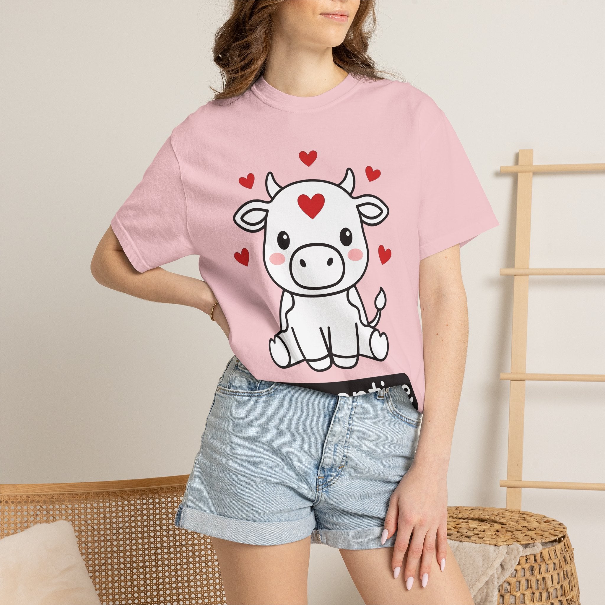 Sweet Cow Shirt St. Valentine's Day Fauna Gift Women Anime Tee Cow T-Shirt Valentine Fan Manga Tshirt Wildlife Graphic Caricature Heart