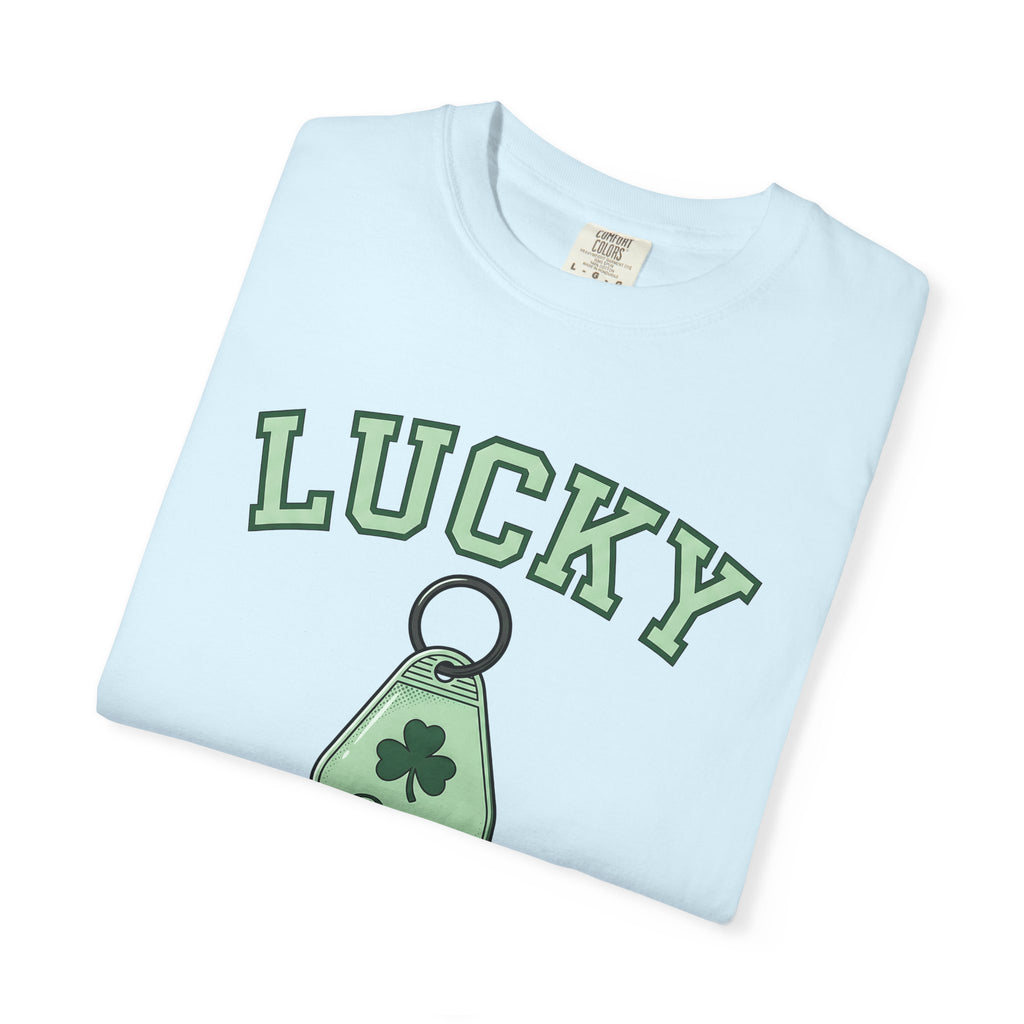 Shamrock Keychain Shirt St Patrick's Day Luck Gift Women Bold Graphic Tee Keychain Holder T-Shirt Irish Fan Graphic Design Lucky Graphic
