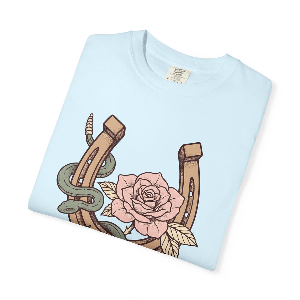 Horseshoe Serpent Blossom Shirt Cowgirl Country Gift Women Line Art Tee Blossom T-Shirt Rodeo Fan Outlined Tshirt Rustic Graphic Sketch