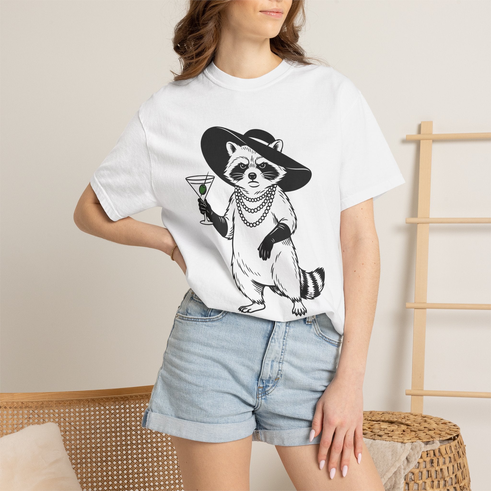 Raccoon Drink Shirt Cute Wildlife Gift Women Comic Tee Trash Panda T-Shirt Adorable Fan Cartoon Tshirt Animal Graphic Retro Cap Tshirt