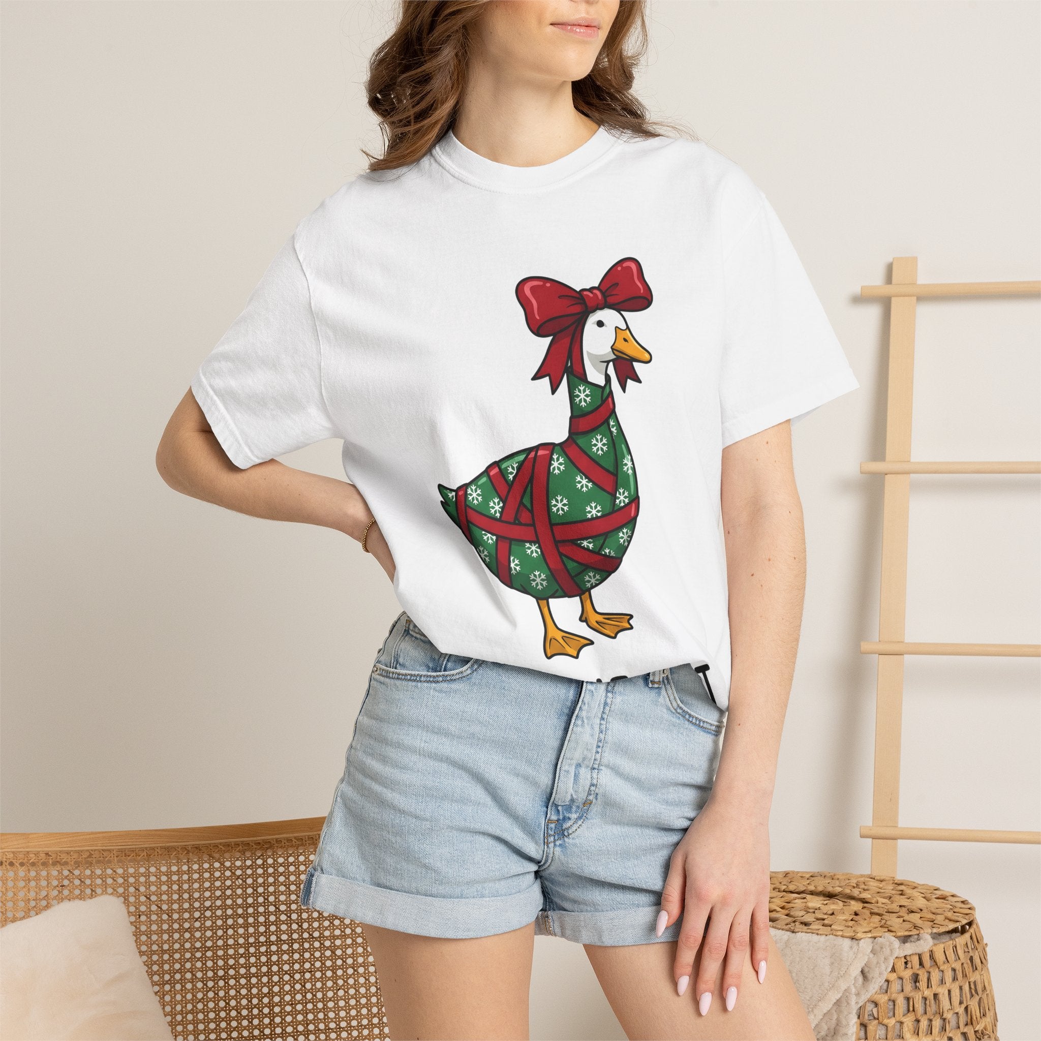 Goose Present Wrap Shirt Christmas Critter Gift Women Animated Tee Gift Wrap T-Shirt Xmas Fan Cartoon Tshirt Creature Graphic Hand Drawn