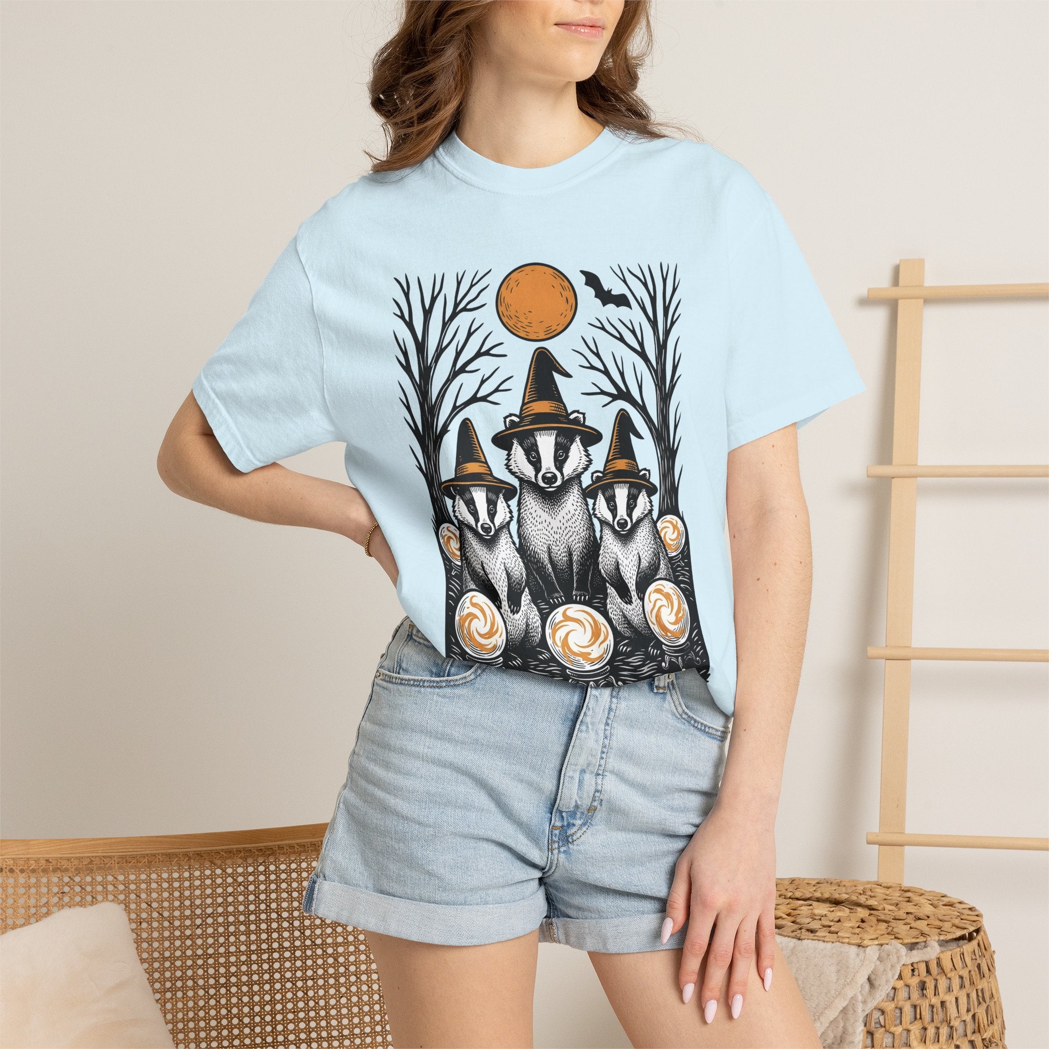 Badger Mage Shirt Halloween Pets Gift Women Dark Tee Badger T-Shirt Horror Fan Gothic Tshirt Animal Graphic Sketch Mystical Sphere Tshirt