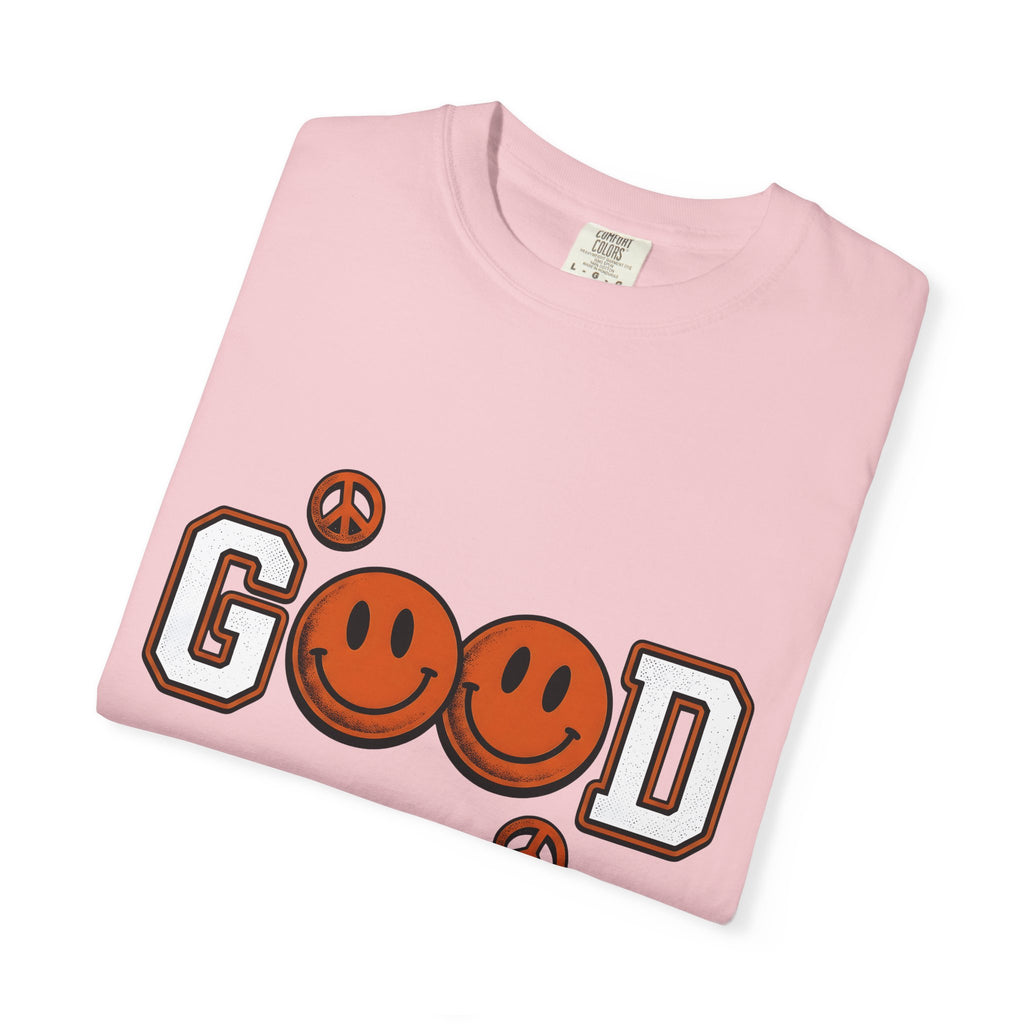 Smile Face Shirt St. Valentine's Day Motivation Gift Women Old School Tee Smiley T-Shirt Valentine Fan Retro Tshirt Inspirational Graphic