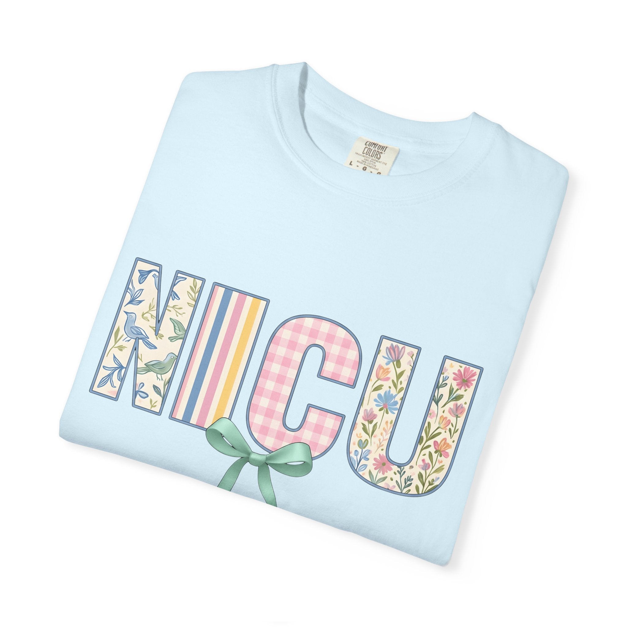 Floral Initial Letters Shirt Nurses Clinic Gift Women Vintage Tee Monogram T-Shirt Nurse Enthusiast Retro Tshirt Medical Graphic Light Tones