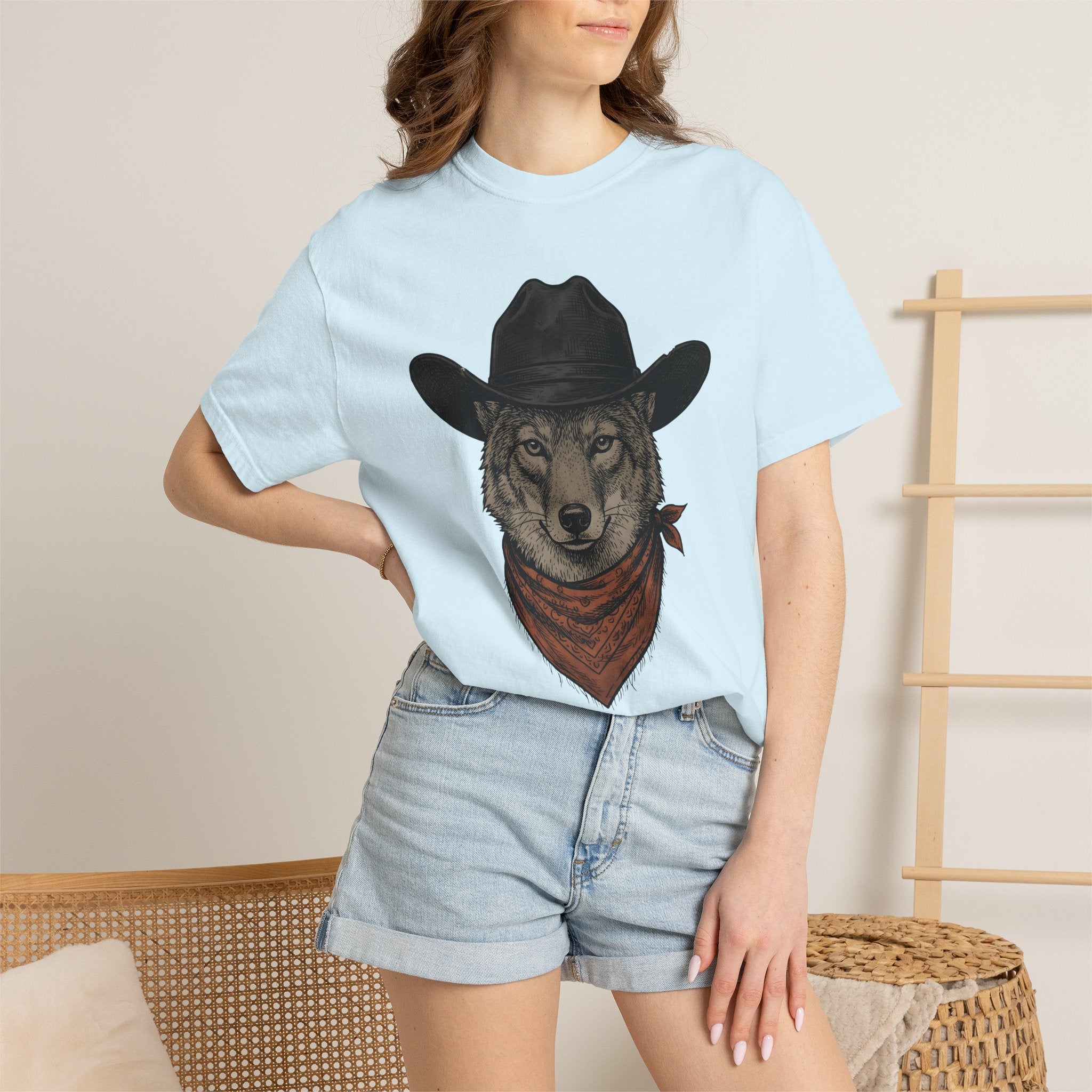 Wolf Cowboy Shirt Cowgirl Western Gift Women Vintage Tee Werewolf T-Shirt Cowboy Fan Rodeo Graphic Tshirt Hand Drawn Bandana Tshirt