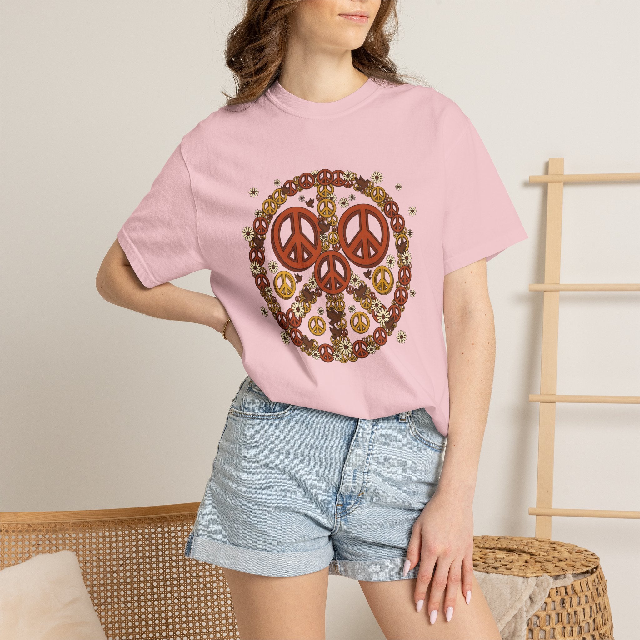Peace Gesture Shirt Peace Activism Gift Women Folk Tee Hand Sign T-Shirt Pacifist Fan Peaceful Tshirt Activist Graphic Classic Dove Bird