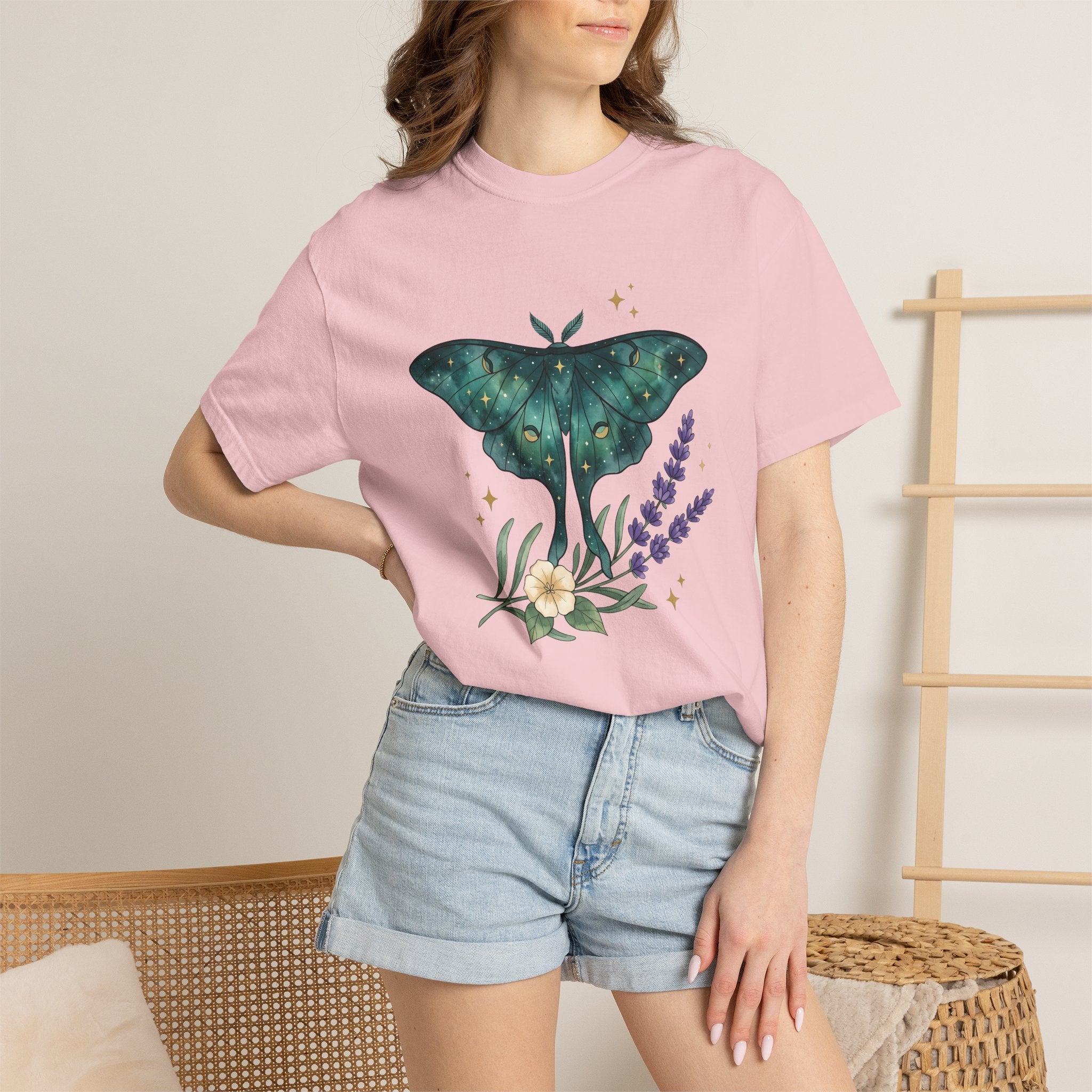 Luna Moth Insect Shirt Boho Chic Environment Gift Women Starry Tee Moth T-Shirt Bohemian Fan Celestial Tshirt Eco Graphic Pigment Lavender