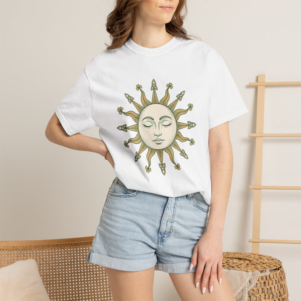 Sun Face Shirt St Patrick's Day Celestial Gift Women Boho Tee Sun T-Shirt Shamrock Fan Galaxy Graphic Tshirt Vintage Shamrock Tshirt