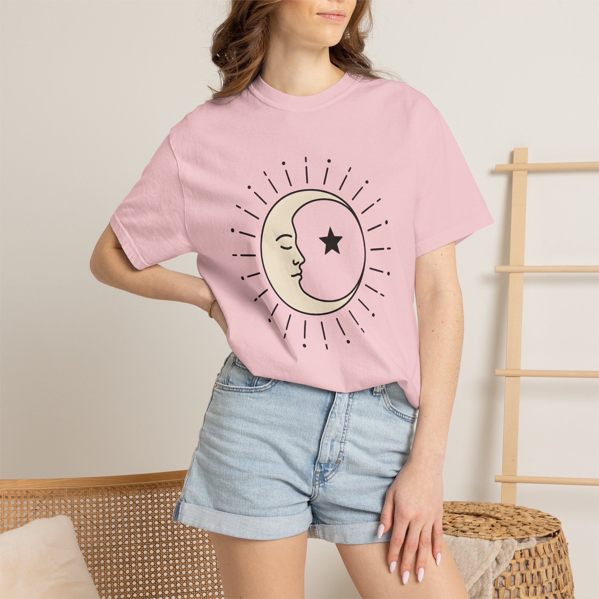 Moon Face Shirt Boho Chic Celestial Gift Women Line Art Tee Moon T-Shirt Bohemian Fan Illustrative Tshirt Galaxy Graphic Minimalist Star