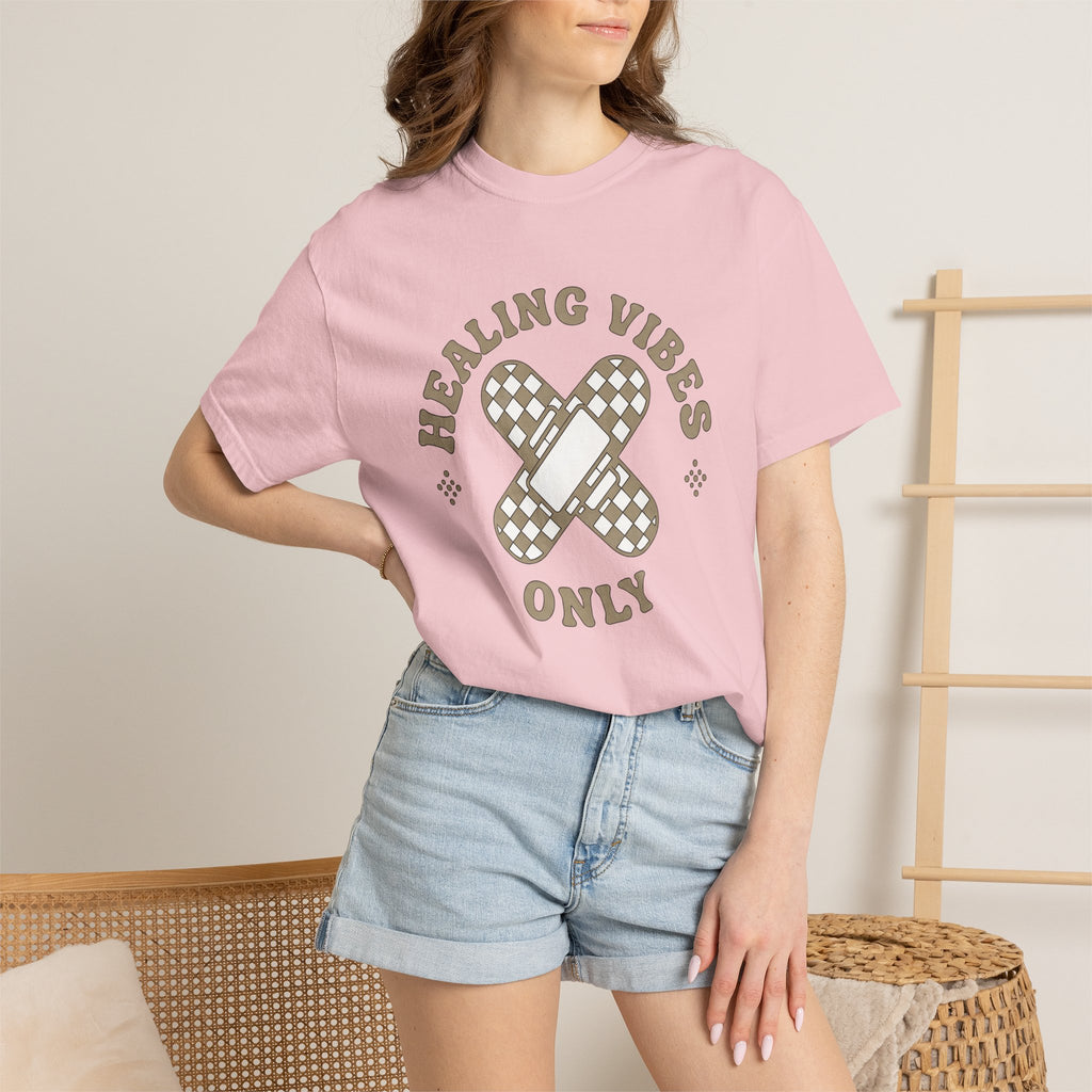 Band Aid Design Shirt Nurses Health Gift Women Vintage Tee Bandage T-Shirt Nurse Enthusiast Retro Tshirt Wellness Graphic Simple Plaid Print