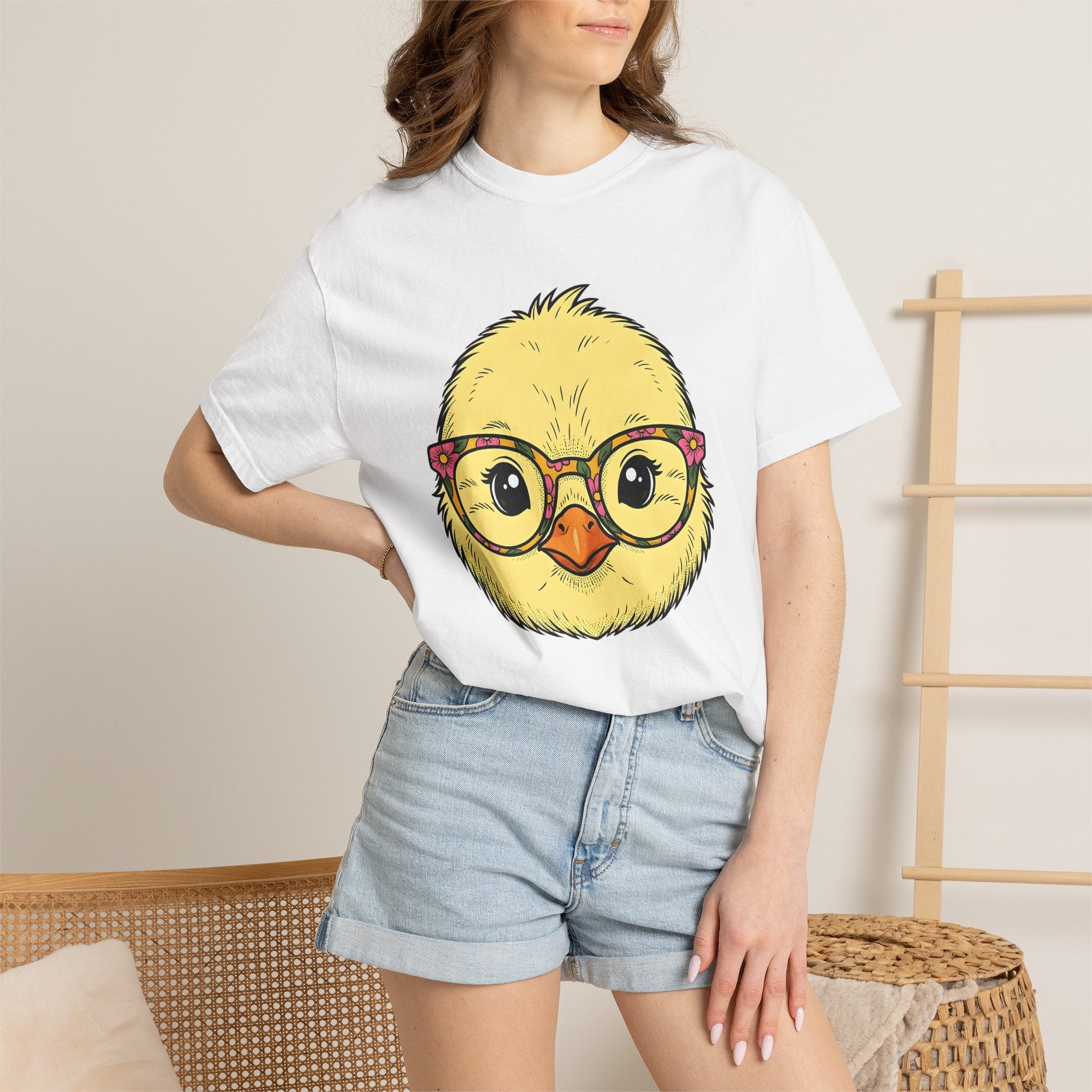 Chick Face Shirt Easter Animal Gift Women Cartoon Tee Girl T-Shirt Easter Fan Chick Graphic Hand Drawn Floral Glasses Tshirt