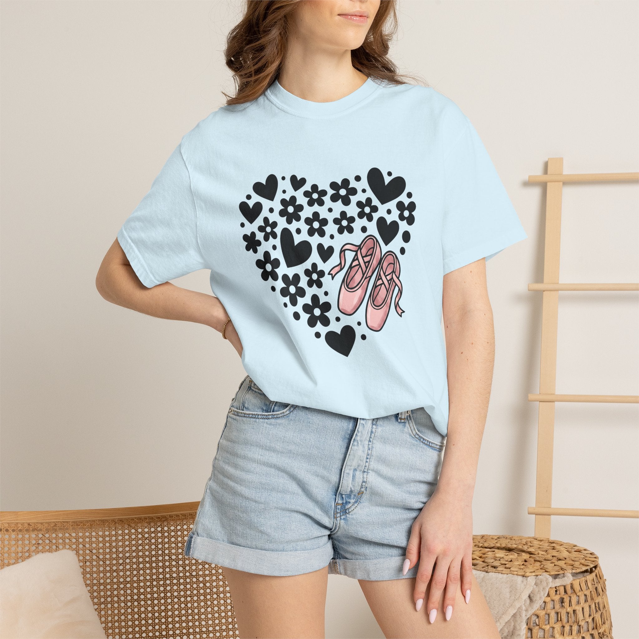 Ballet Shoes Shirt Moms Dance Gift Women Cute Tee Pointe Shoes T-Shirt Mother Enthusiast Adorable Tshirt Dancing Graphic Hand Drawn Heart