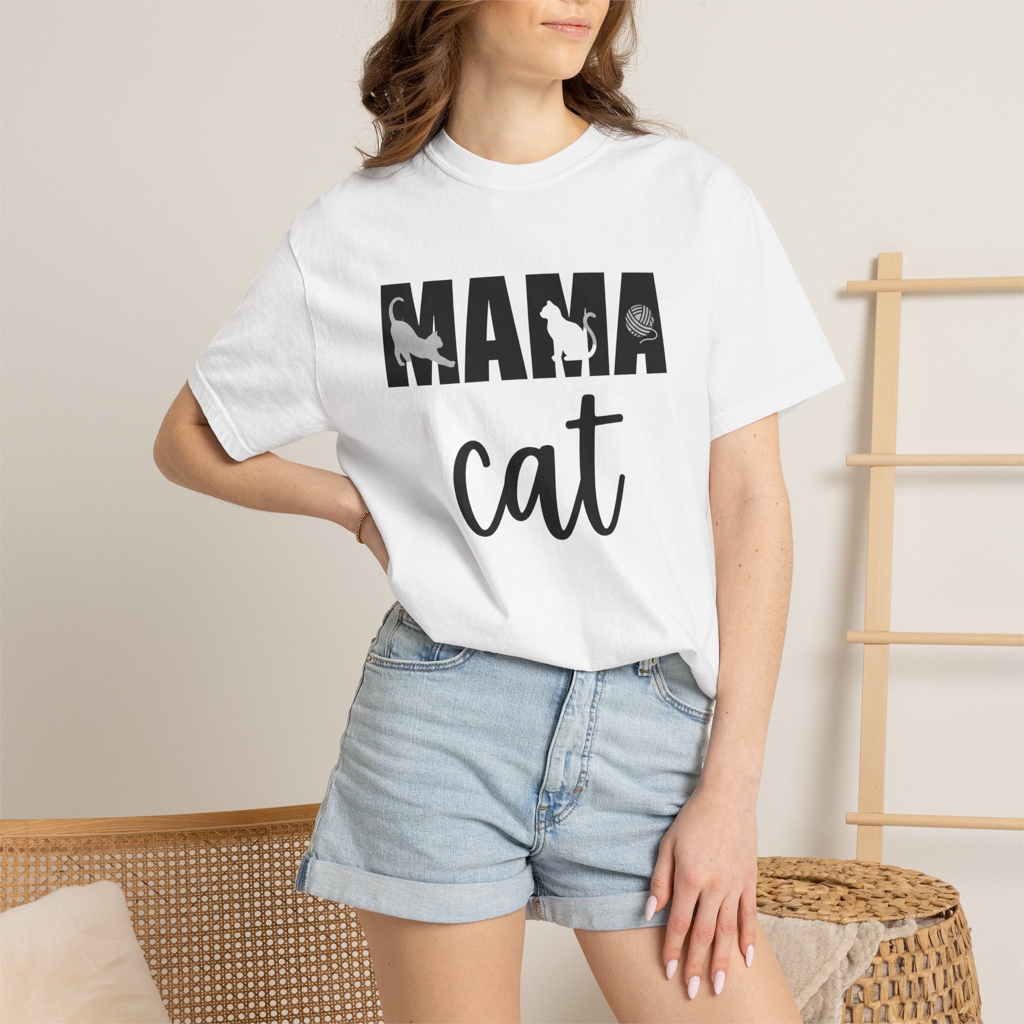 Cat Silhouette Shirt Cat Mom Pet Gift Women Bold Tee Kitten T-Shirt Cat Lady Fan Feline Tshirt Animal Graphic Minimalist Yarn Tshirt