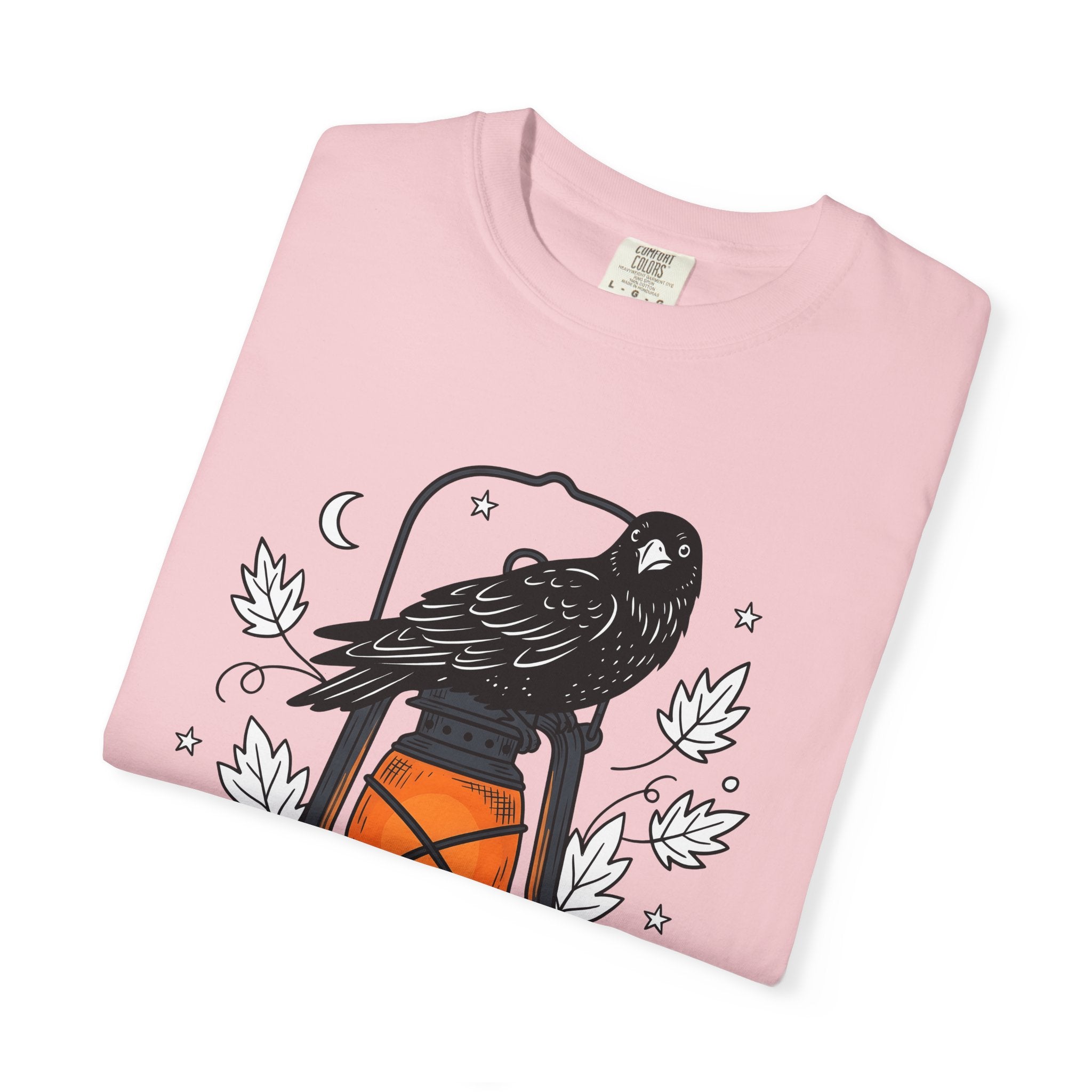 Blackbird Lantern Shirt Halloween Eerie Gift Women Flat Graphic Tee Lantern T-Shirt Spooky Fan Spooky Graphic Tshirt Rustic Fall Leaves