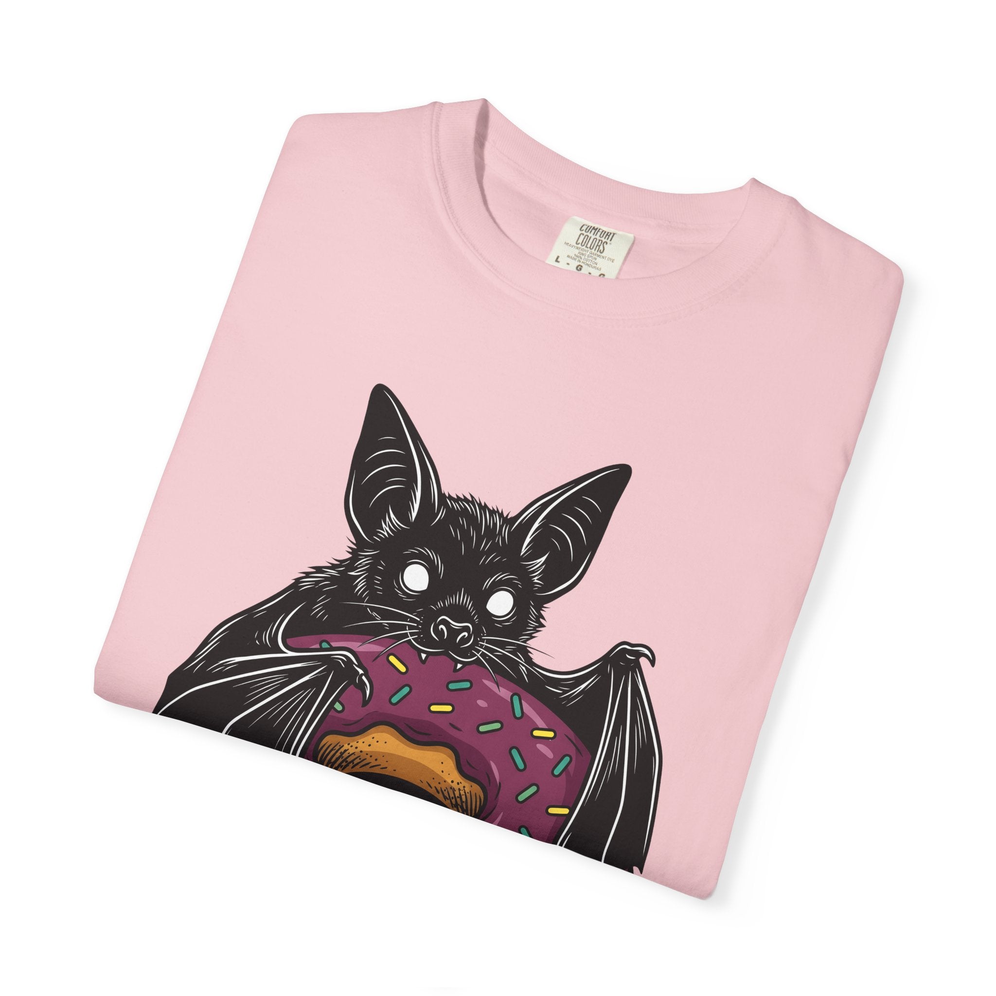 Bat Pastry Shirt Desserts Wildlife Gift Women Modern Tee Croissant T-Shirt Dessert Fan Retro Tshirt Animal Graphic Vintage Confetti Tshirt