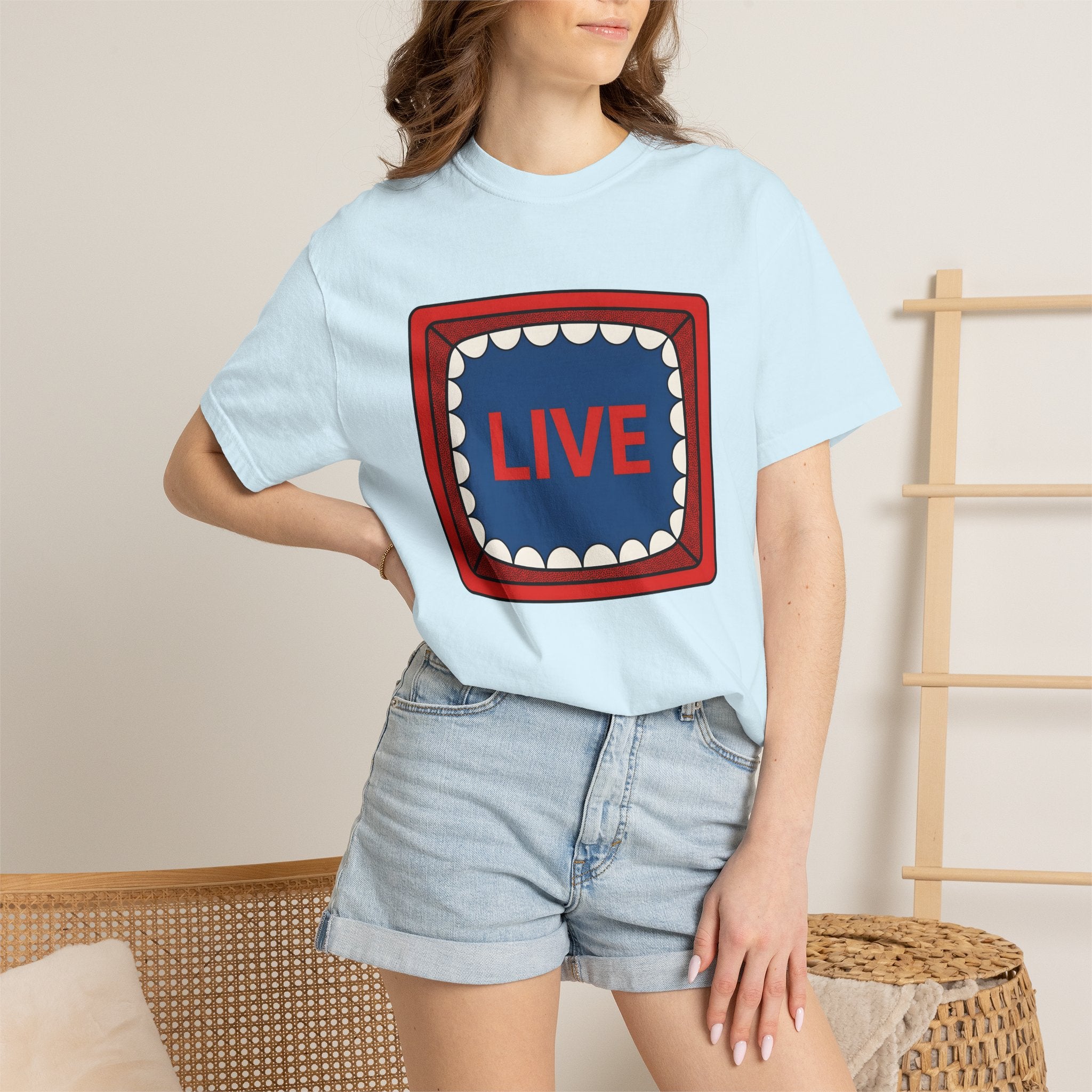 Vintage Television Shirt Retro Jokes Gift Women Comic Art Tee Old Tv T-Shirt Retro Enthusiast Cartoon Tshirt Humor Graphic Joke Design