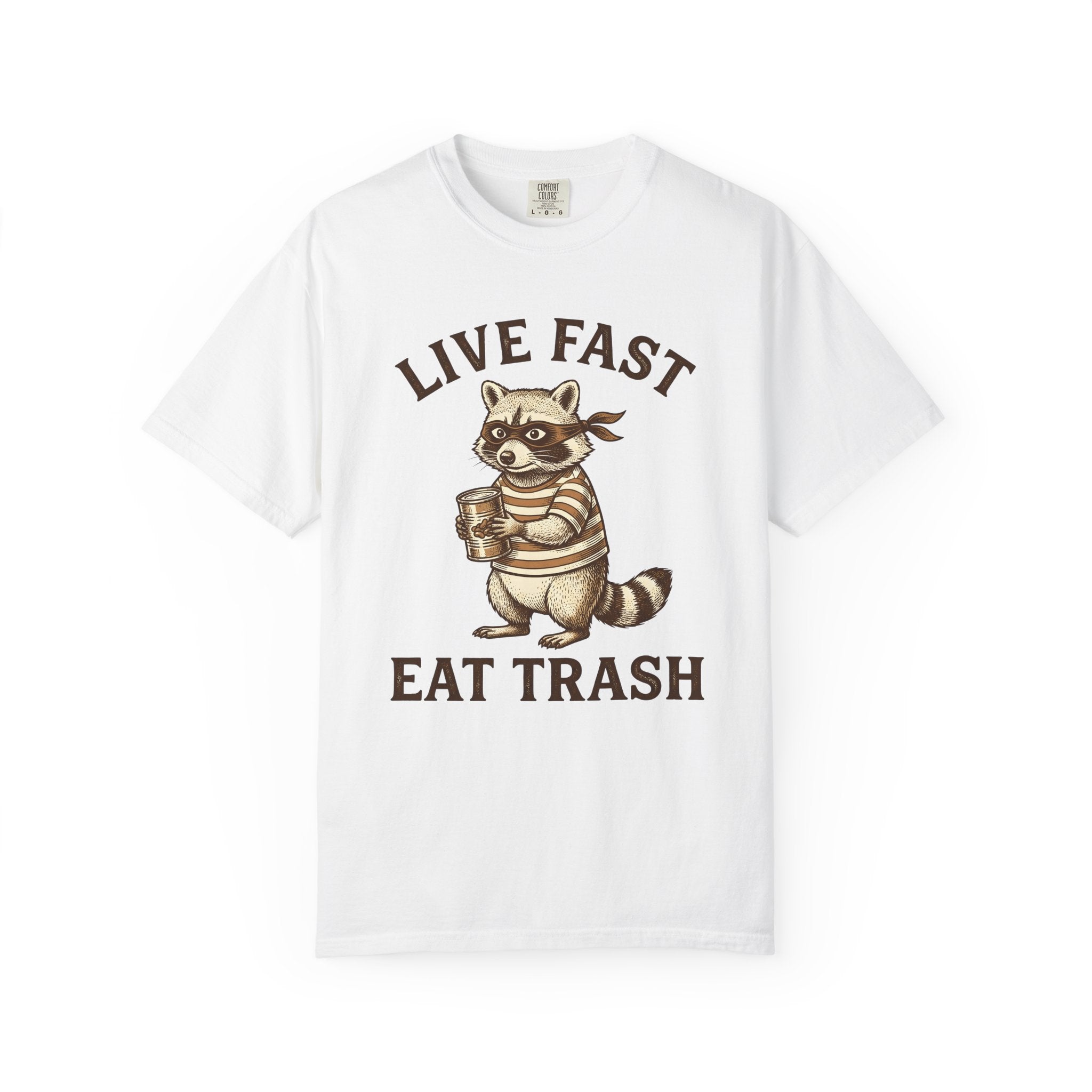 Raccoon Graphic Shirt Funny Animal Gift Women Vintage Tee Trash Panda T-Shirt Humor Fan Distressed Graphic Retro Comic Animal Tshirt