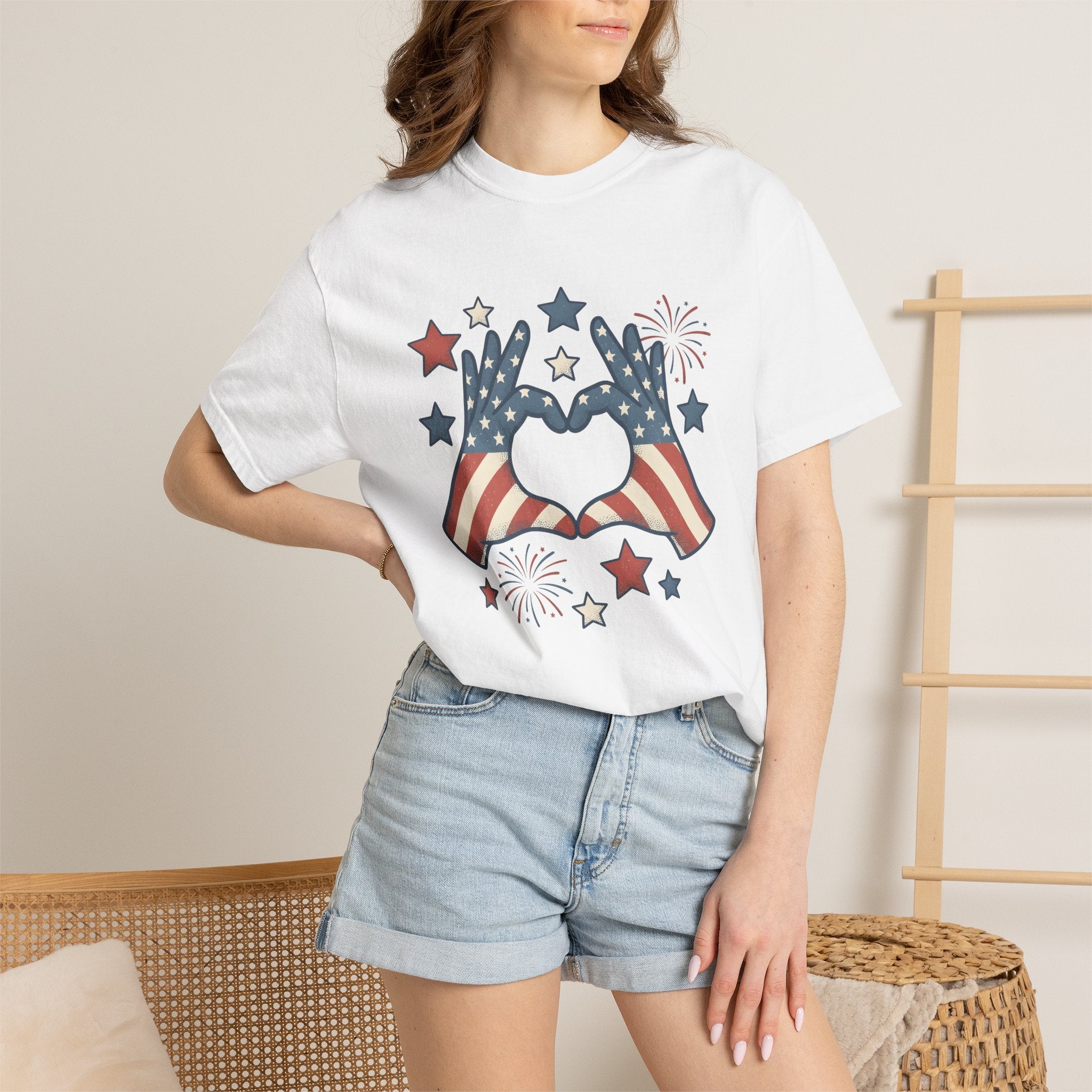 Patriotic Palms Shirt 4th Of July Event Gift Women Hand Drawn Tee American Palms T-Shirt Independence Day Enthusiast Illustrated Graphic