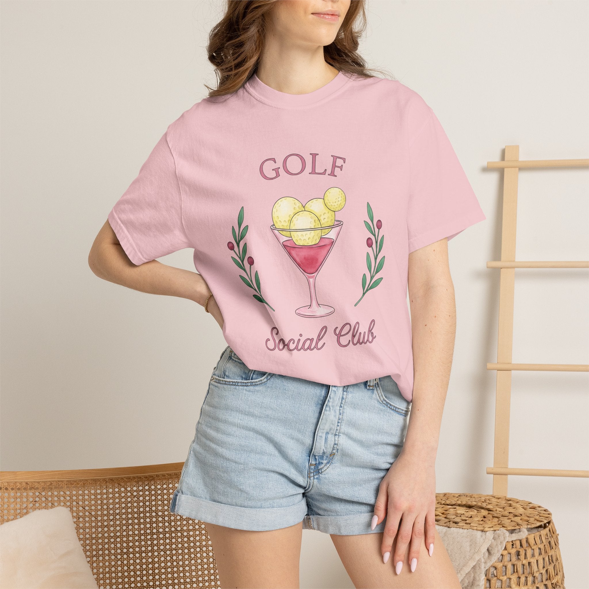 Golf Drink Shirt Golf Joke Gift Women Hand Painted Tee Cocktail T-Shirt Golfer Fan Painted Tshirt Humor Graphic Simple Flower Tshirt