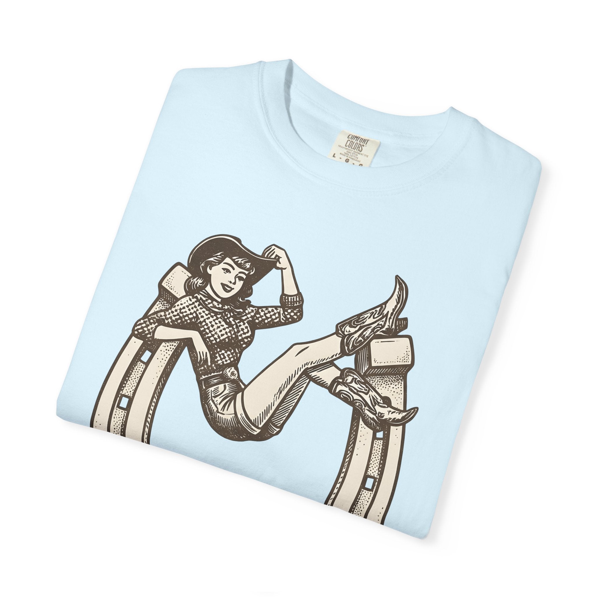 Cowgirl Graphic Shirt Cowgirl Western Gift Women Vintage Tee Rodeo T-Shirt Cowboy Fan Country Tshirt Western Design Retro Horseshoe Tshirt