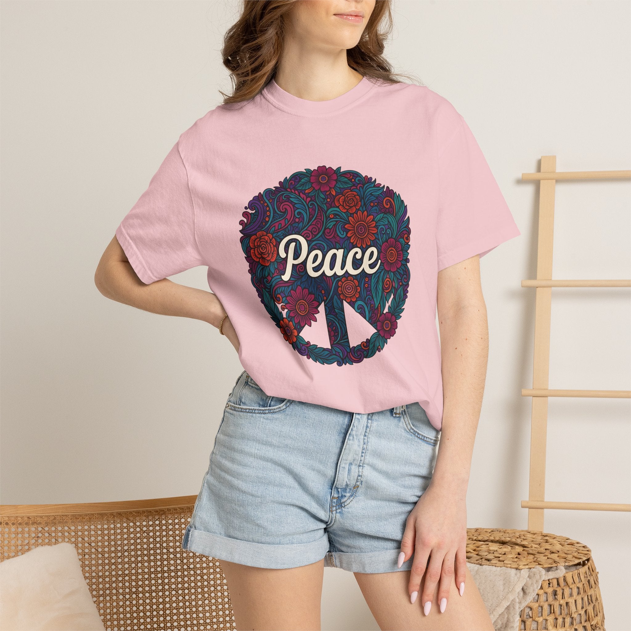 Peace Sign Floral Shirt Hippie Festival Gift Women Boho Tee Peace Symbol T-Shirt Bohemian Fan Hippie Chic Graphic Psychedelic Flowers Tshirt