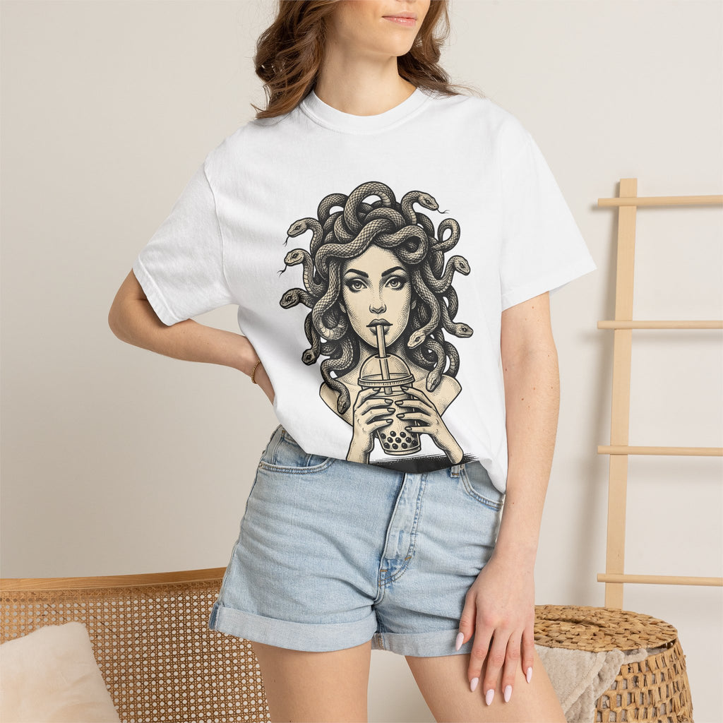 Medusa Boba Tea Shirt Drinks Mythology Gift Women Tattoo Tee Boba T-Shirt Beverage Fan Ink Tshirt Mythological Graphic Vintage Snakes Tshirt