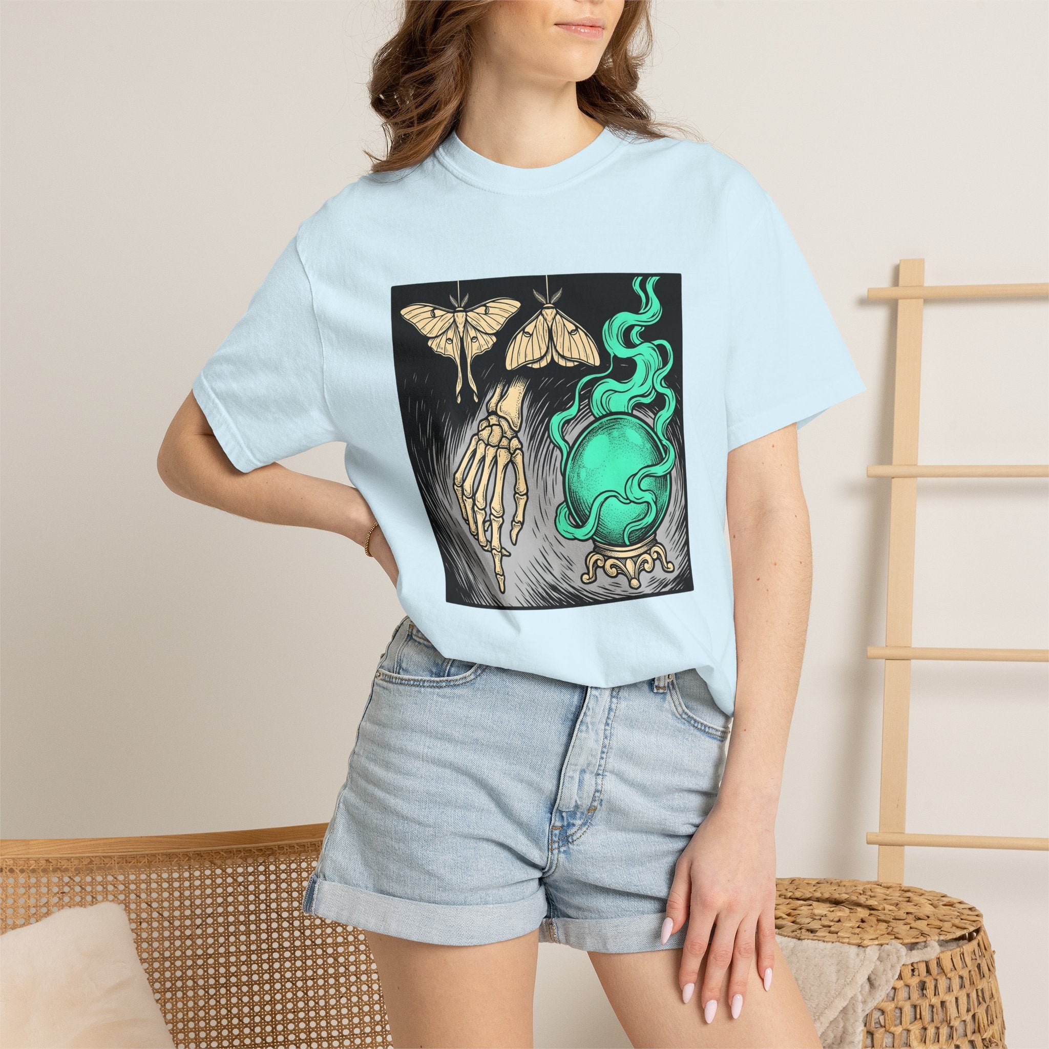 Bony Hand Shirt Halloween Pagan Gift Women Horror Tee Skeleton Hand T-Shirt Halloween Fan Spooky Tshirt Occult Graphic Old School Fortune