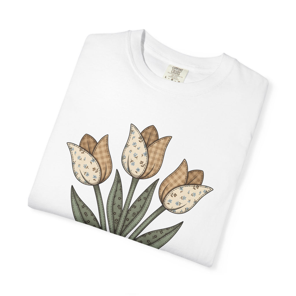 Tulip Flowers Shirt Easter Buds Gift Women Vintage Tee Tulips T-Shirt Spring Fan Distressed Tshirt Blossoms Graphic Shabby Chic Tie Tshirt