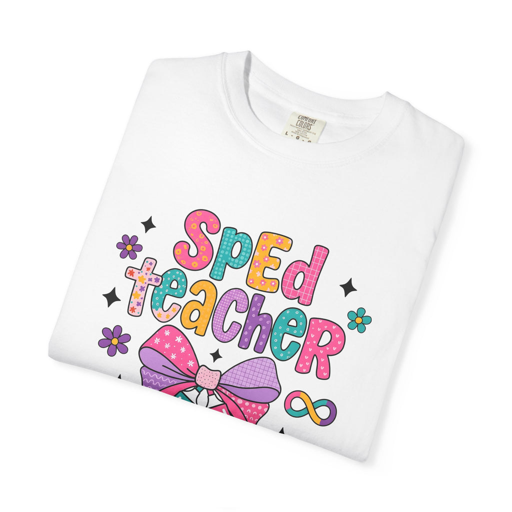 Ribbon Tag Shirt Teacher Classroom Gift Women Fun Illustration Tee Label T-Shirt Educator Enthusiast Illustrated Design School Graphic