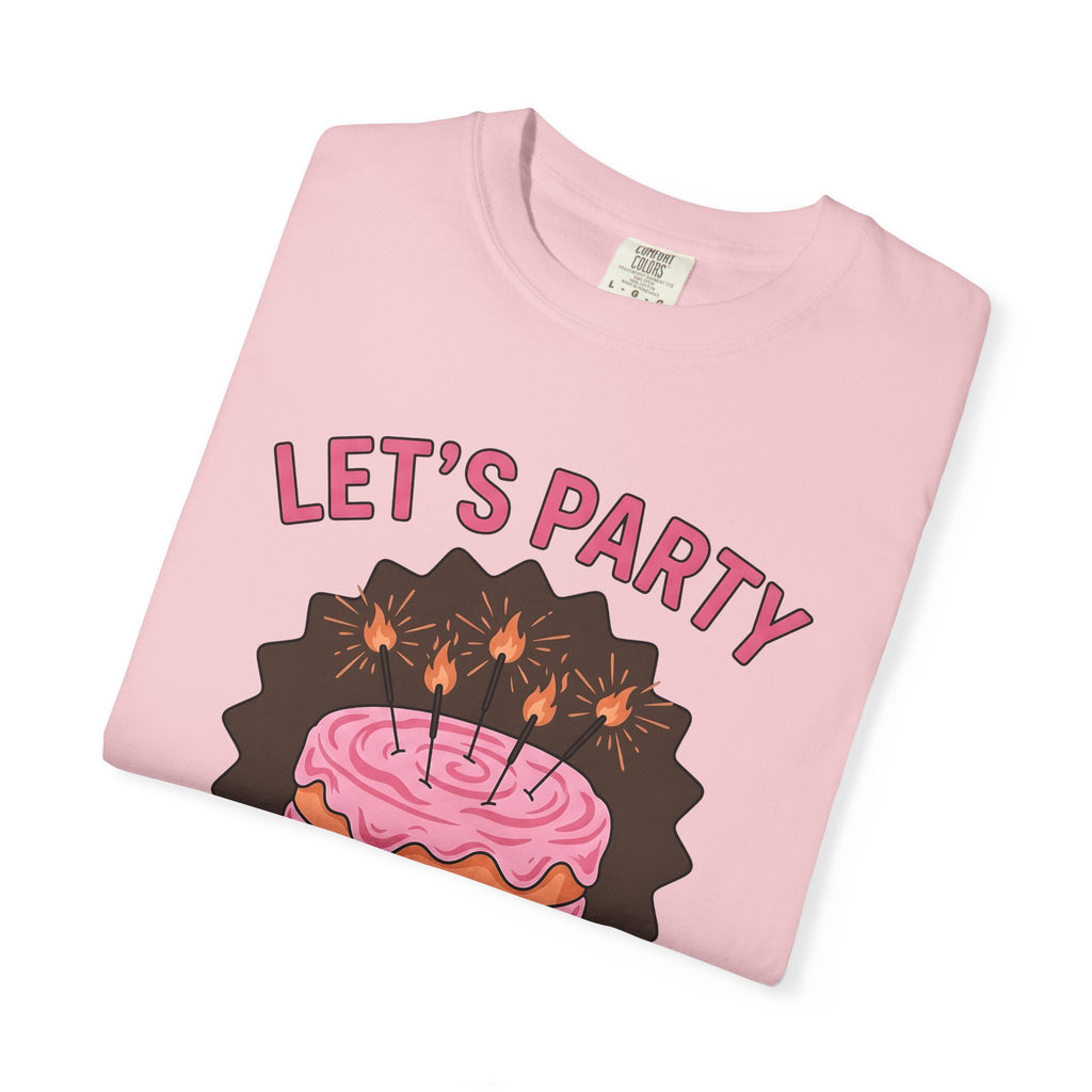 Birthday Cake Shirt Birthday Celebration Gift Women Comic Tee Cake T-Shirt Birthday Fan Party Tshirt Party Graphic Vintage Candles Tshirt