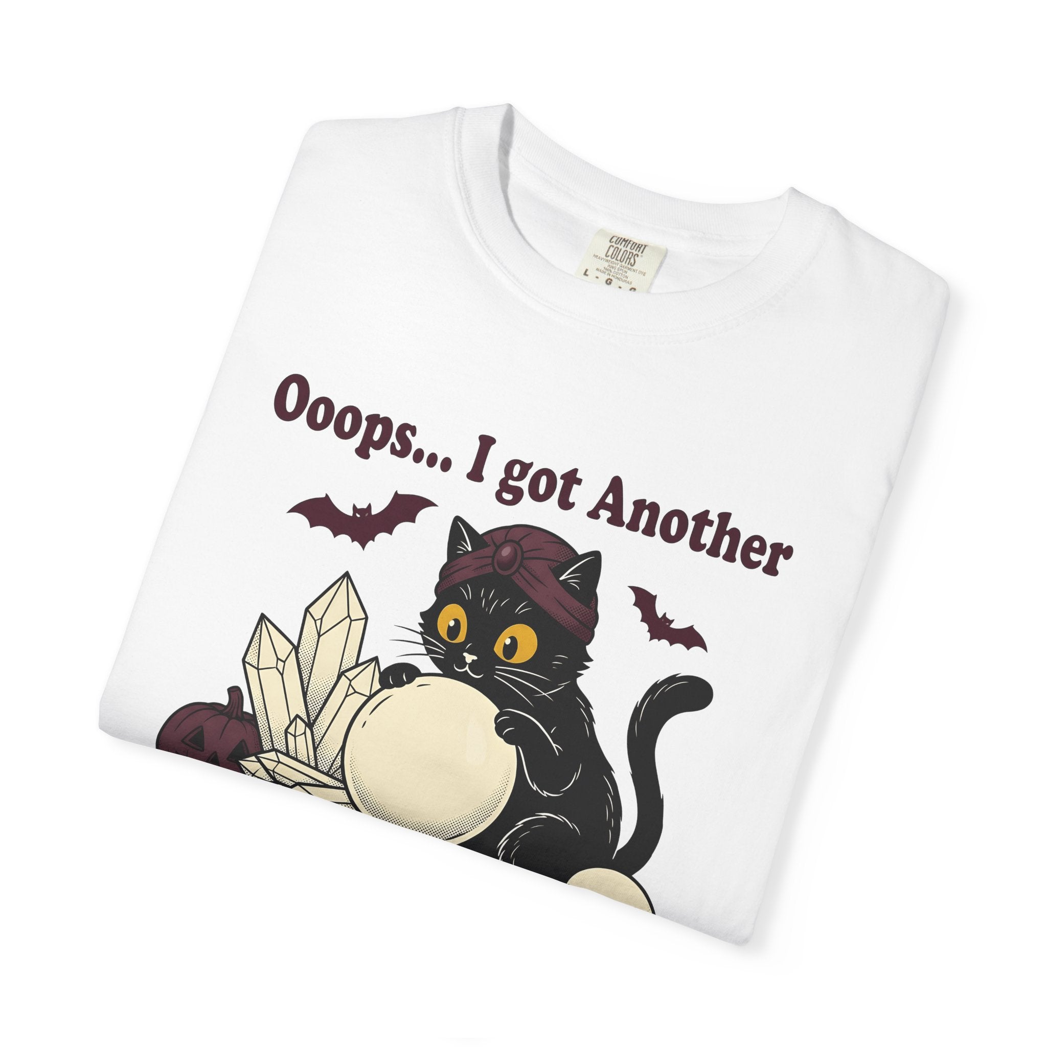 Black Cat Seer Shirt Halloween Sorcery Gift Women Animated Tee Cat T-Shirt Horror Fan Cartoon Tshirt Magic Graphic Classic Fortune Globe