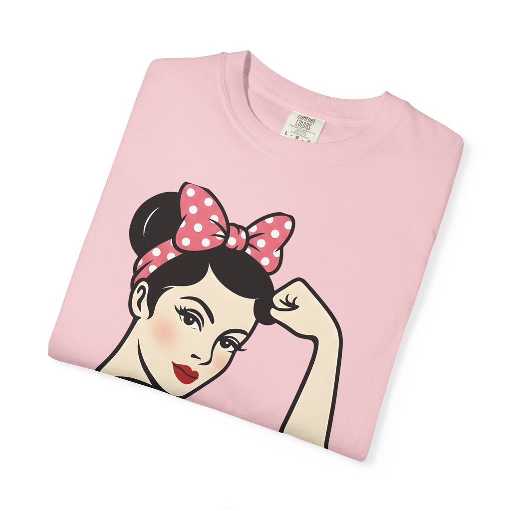Powerful Female Illustration Shirt Nurses Confidence Gift Women Vintage Tee Strong Woman T-Shirt Nurse Enthusiast Retro Tshirt Empowered