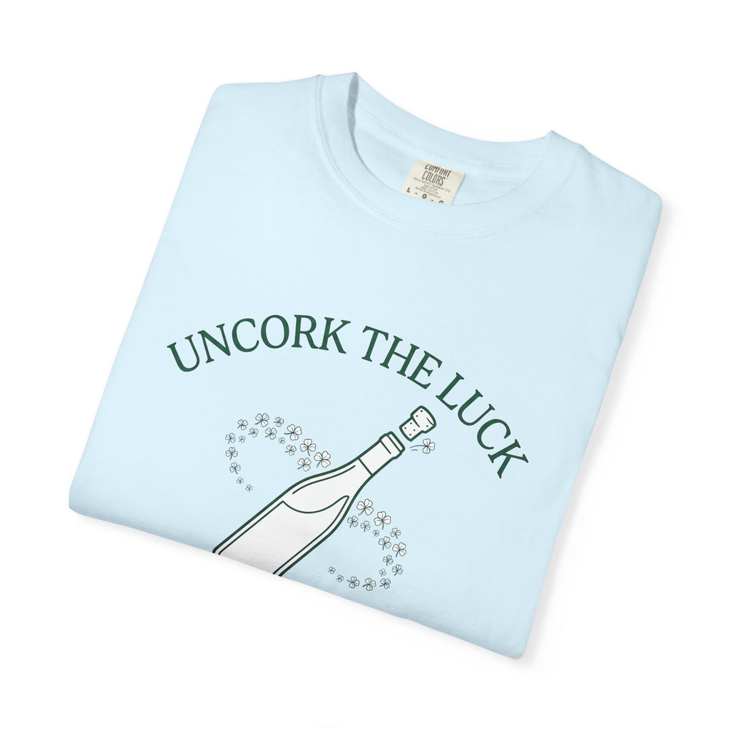 Champagne Bottle Shirt St Patrick's Day Alcohol Gift Women Simple Tee Champagne T-Shirt Irish Fan Vintage Tshirt Boozy Graphic Retro Clover