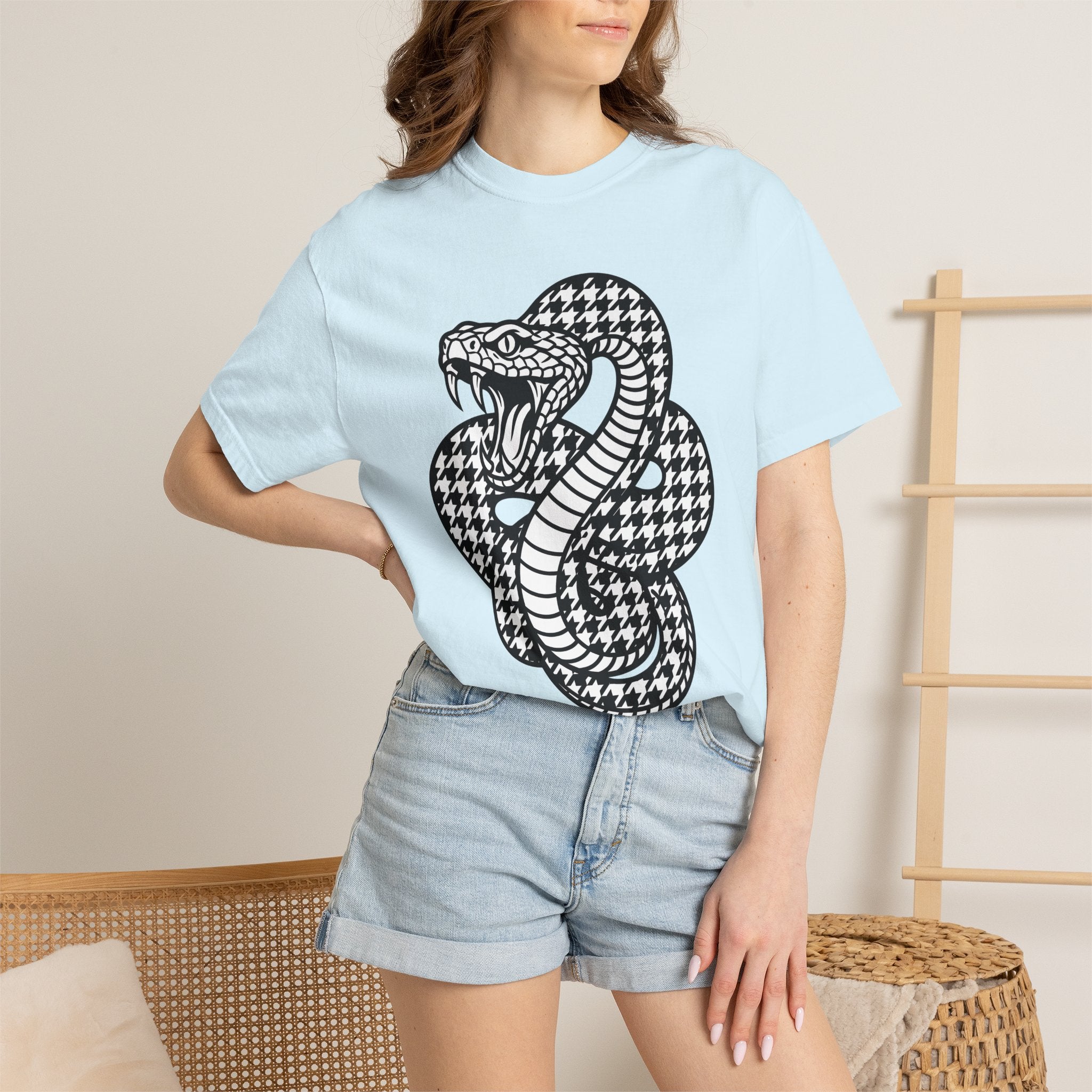 Snake Illustration Shirt Boho Chic Creatures Gift Women Colorful Tee Serpent T-Shirt Bohemian Fan Vibrant Tshirt Wildlife Graphic Clean