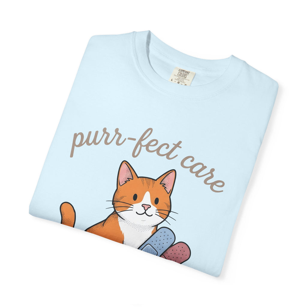 Kitty Wrap Shirt Nurse Mammal Gift Women Line Art Tee Kitty T-Shirt Healthcare Fan Minimalist Tshirt Animal Graphic Cartoonish Kitten Tshirt