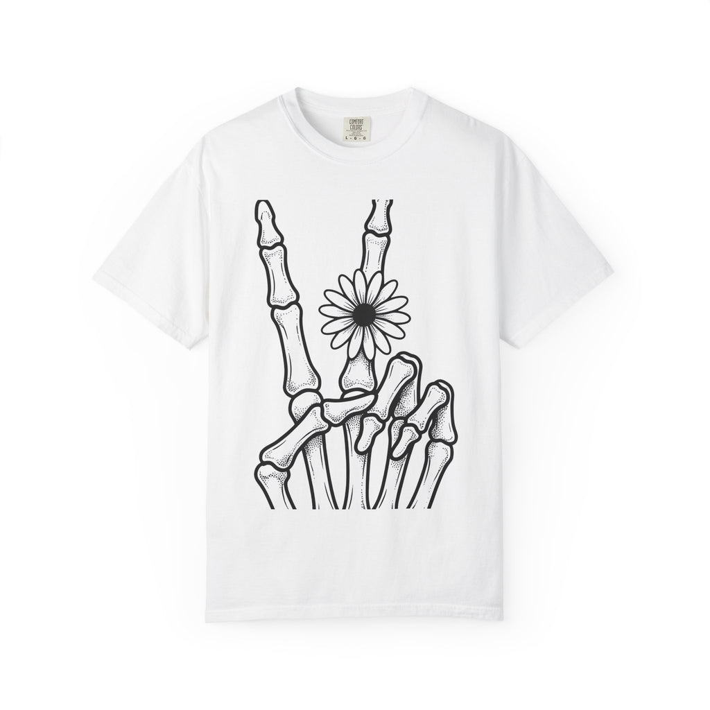 Bony Hand Shirt Halloween Horror Gift Women Traditional Tee Skeleton Hand T-Shirt Horror Fan Scary Tshirt Horror Graphic Clean Bloom Tshirt