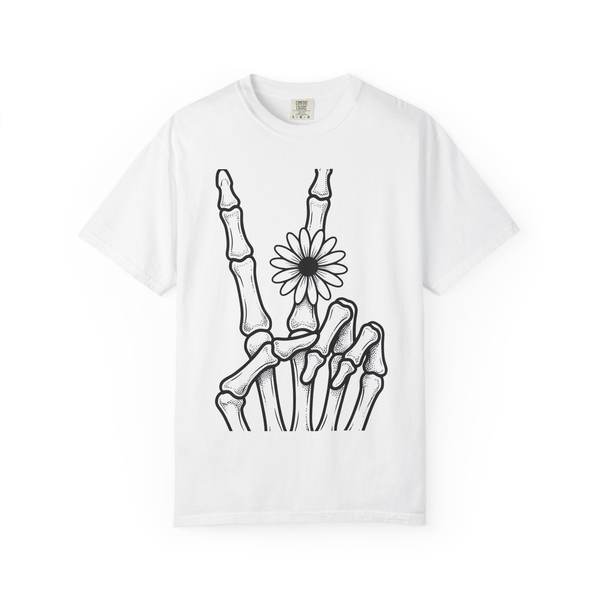 Bony Hand Shirt Halloween Horror Gift Women Traditional Tee Skeleton Hand T-Shirt Horror Fan Scary Tshirt Horror Graphic Clean Bloom Tshirt