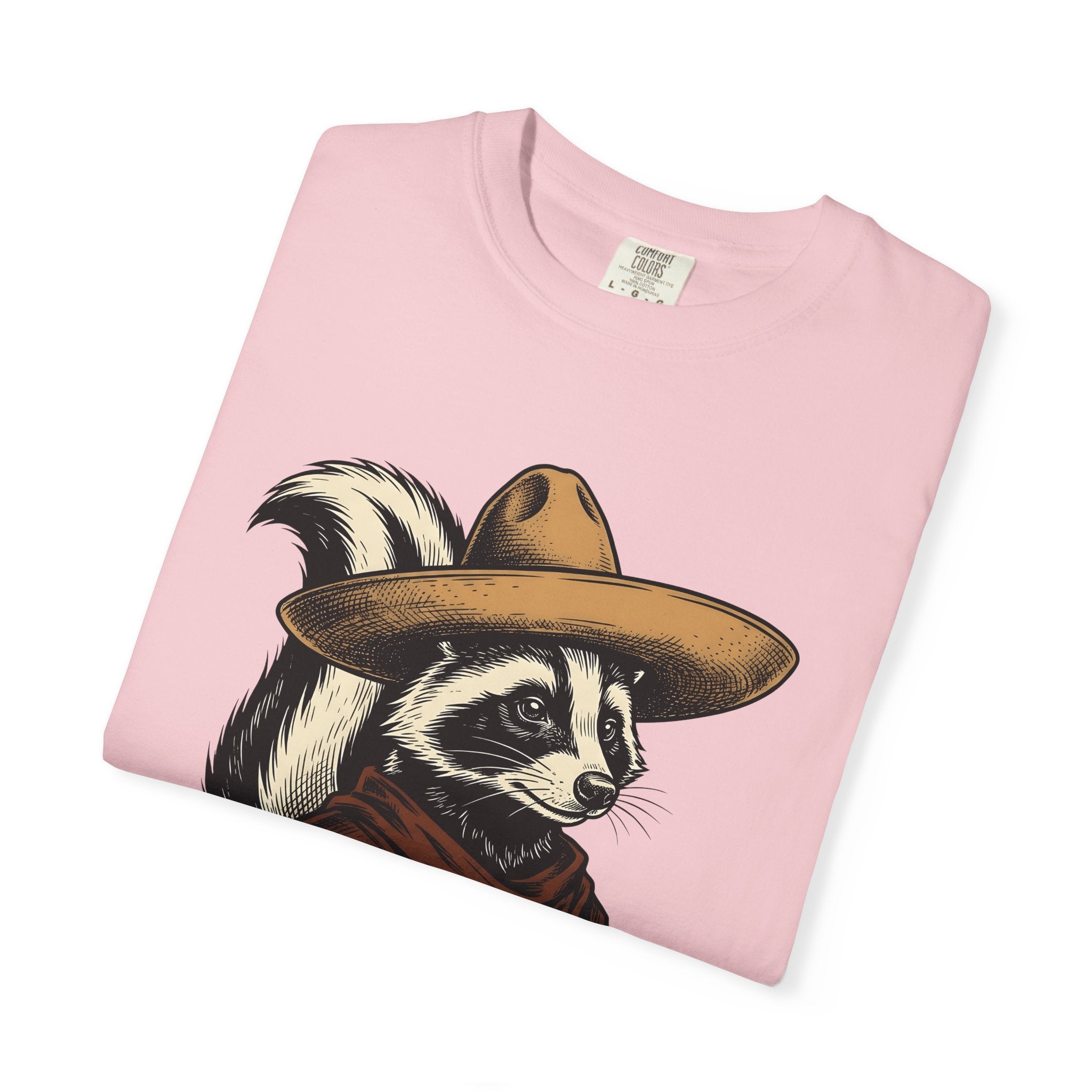 Raccoon Sombrero Shirt Animal Wild West Gift Women Distressed Tee Trash Panda T-Shirt Animal Fan Vintage Tshirt Cowboy Graphic Doodle