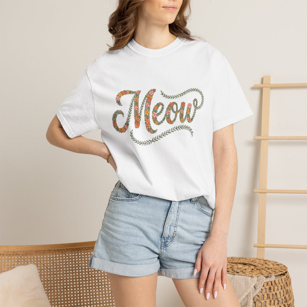 Flower Lettering Shirt Cat Blossoms Gift Women Sketch Tee Typography T-Shirt Cat Lady Feline Fan Hand Drawn Tshirt Floral Graphic Retro