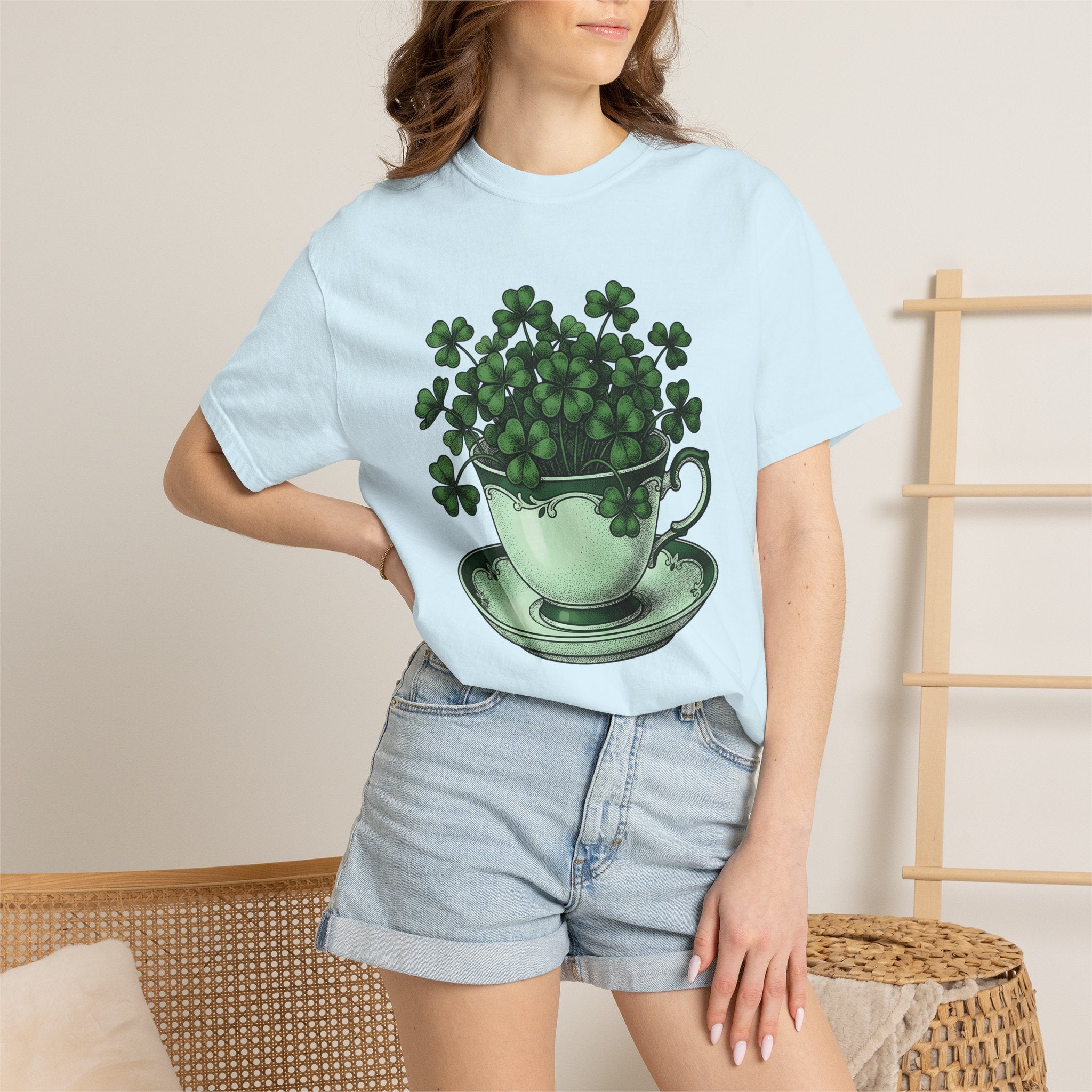 Clover Tea Cup Shirt St Patrick's Day Flower Gift Women Retro Tee Teacup T-Shirt Shamrock Fan Vintage Tshirt Floral Graphic Sketch Plate