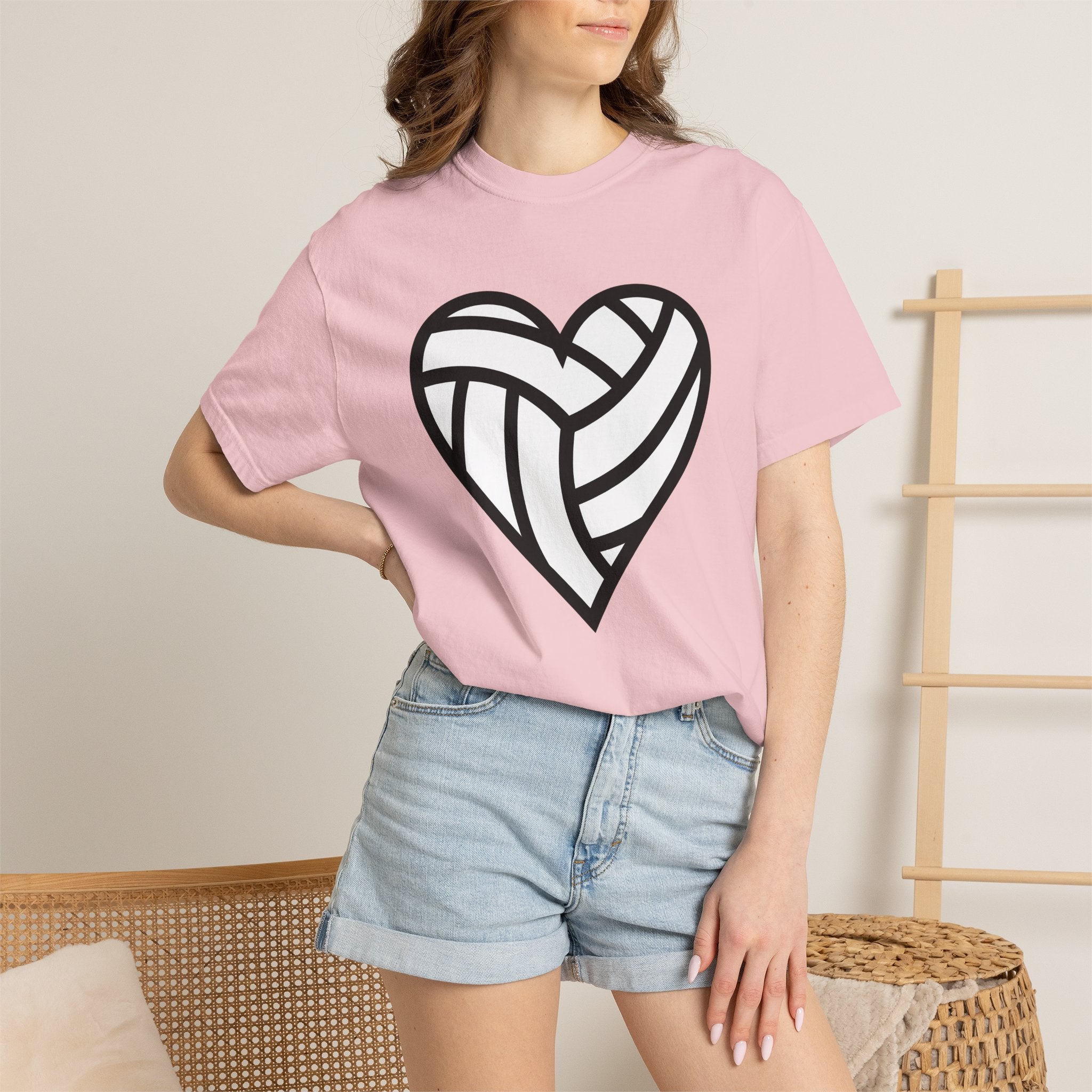 Woven Heart Shirt Moms Family Gift Women Minimalist Tee Heart T-Shirt Mom Fan Simple Tshirt Clan Graphic Modern Bold Lines Tshirt